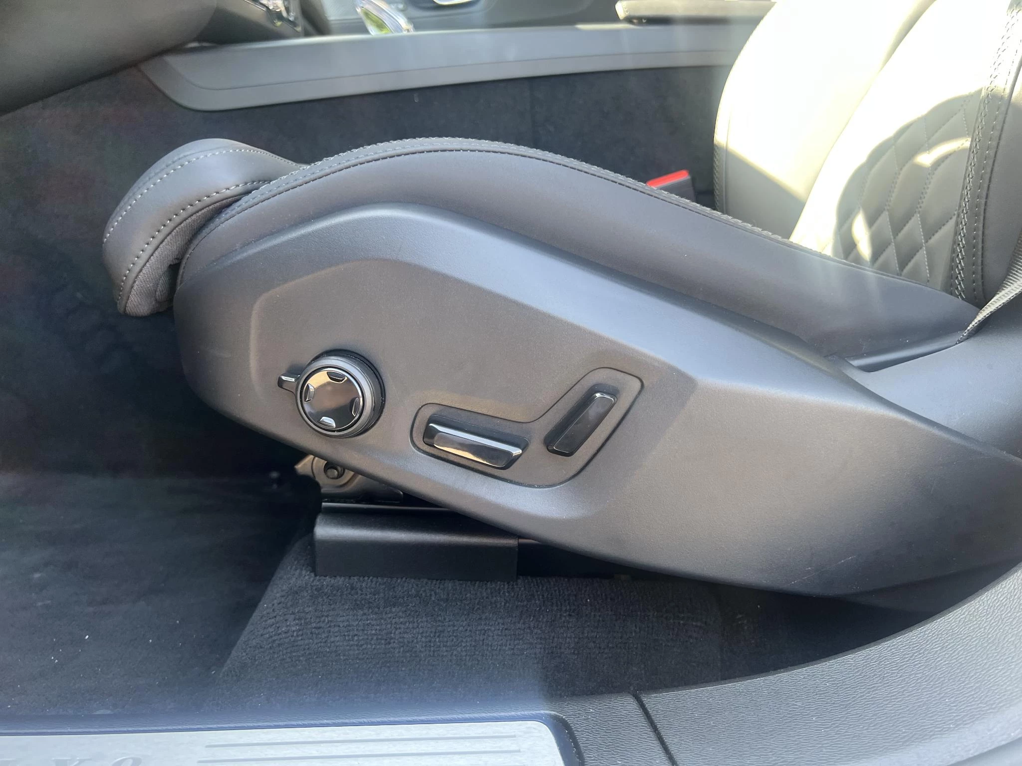 Volvo-XC60-image-30