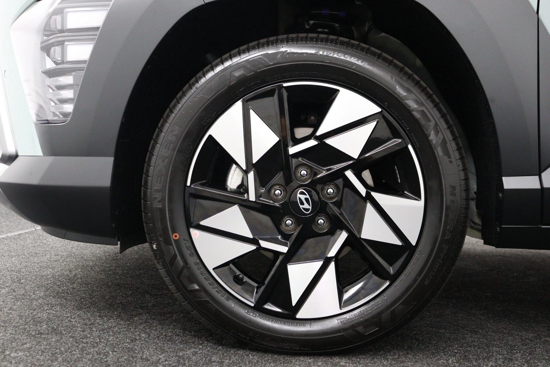 Hyundai-Kona-image-39