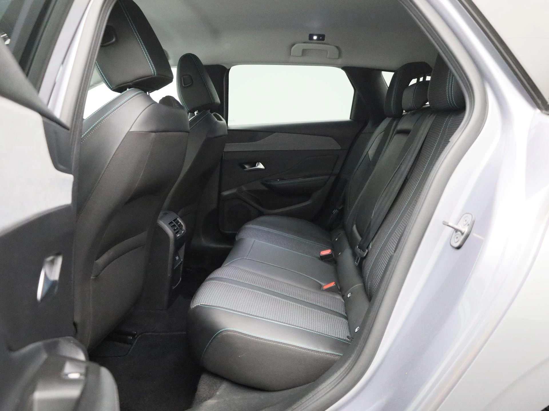 Peugeot-308-image-12