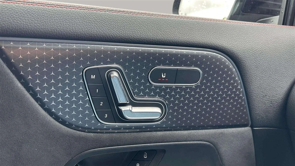 Mercedes-Benz-EQA-image-10