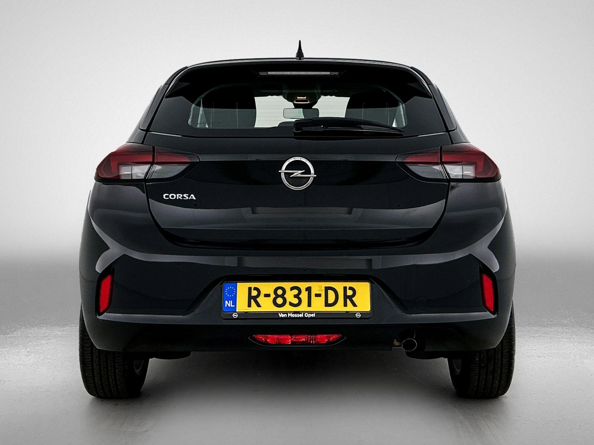 Opel-Corsa-image-2