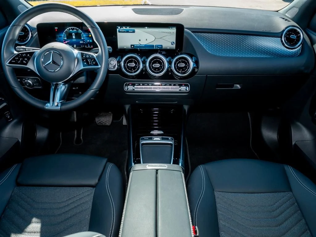 Mercedes-Benz-GLA 200 d-image-13