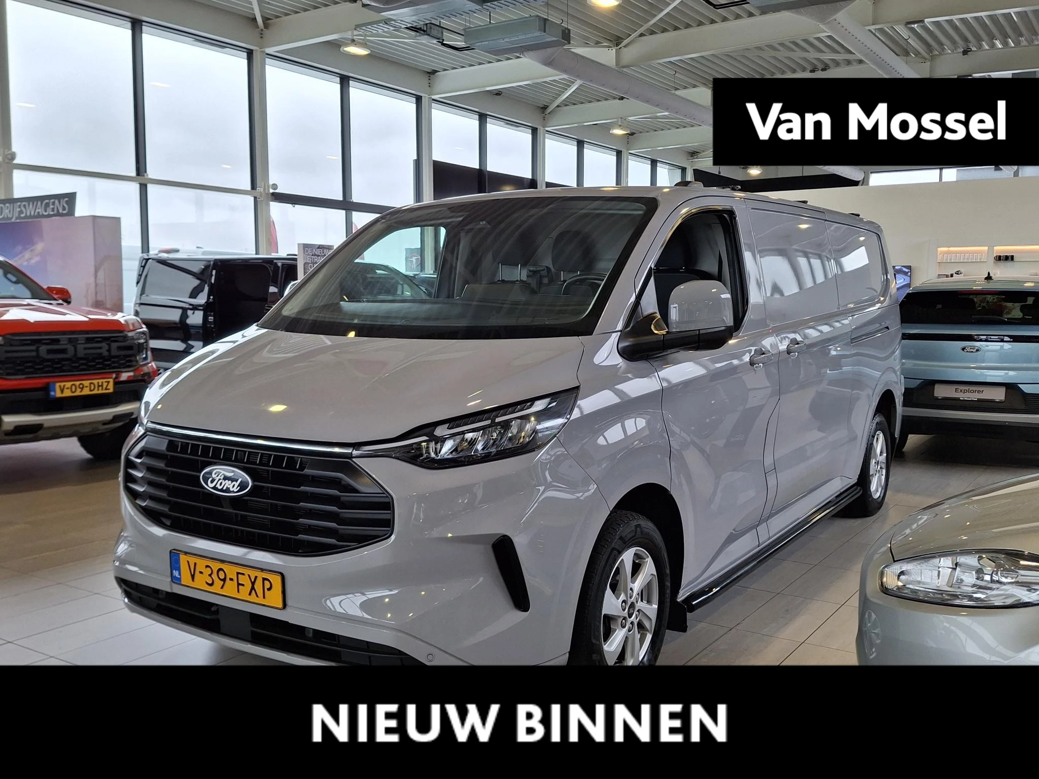 Ford-Transit Custom-image-0