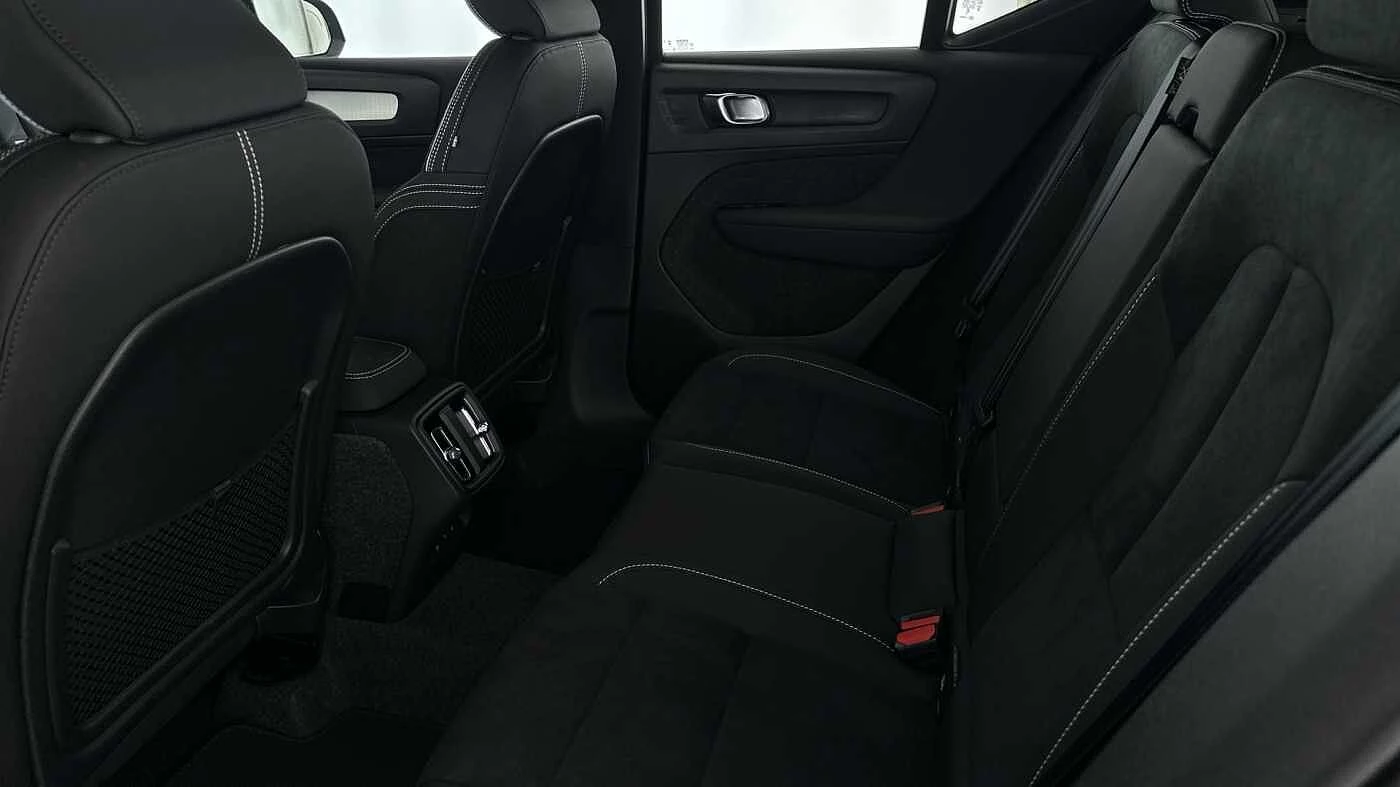 Volvo-XC40-image-12