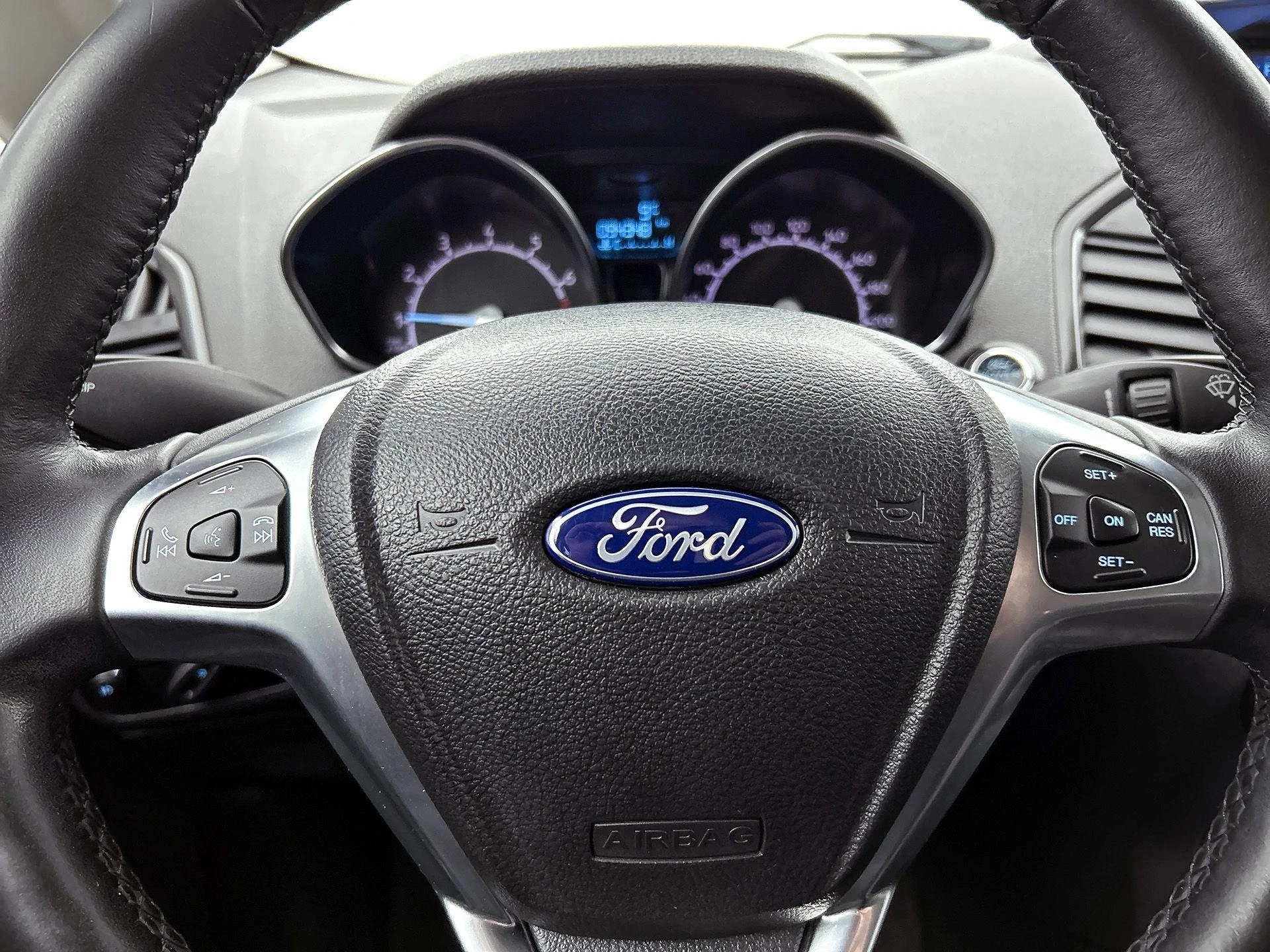 Ford-EcoSport-image-35