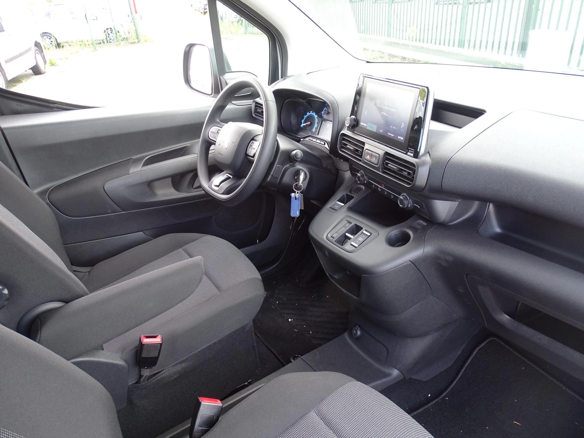 Citroën-ë-Berlingo-image-13