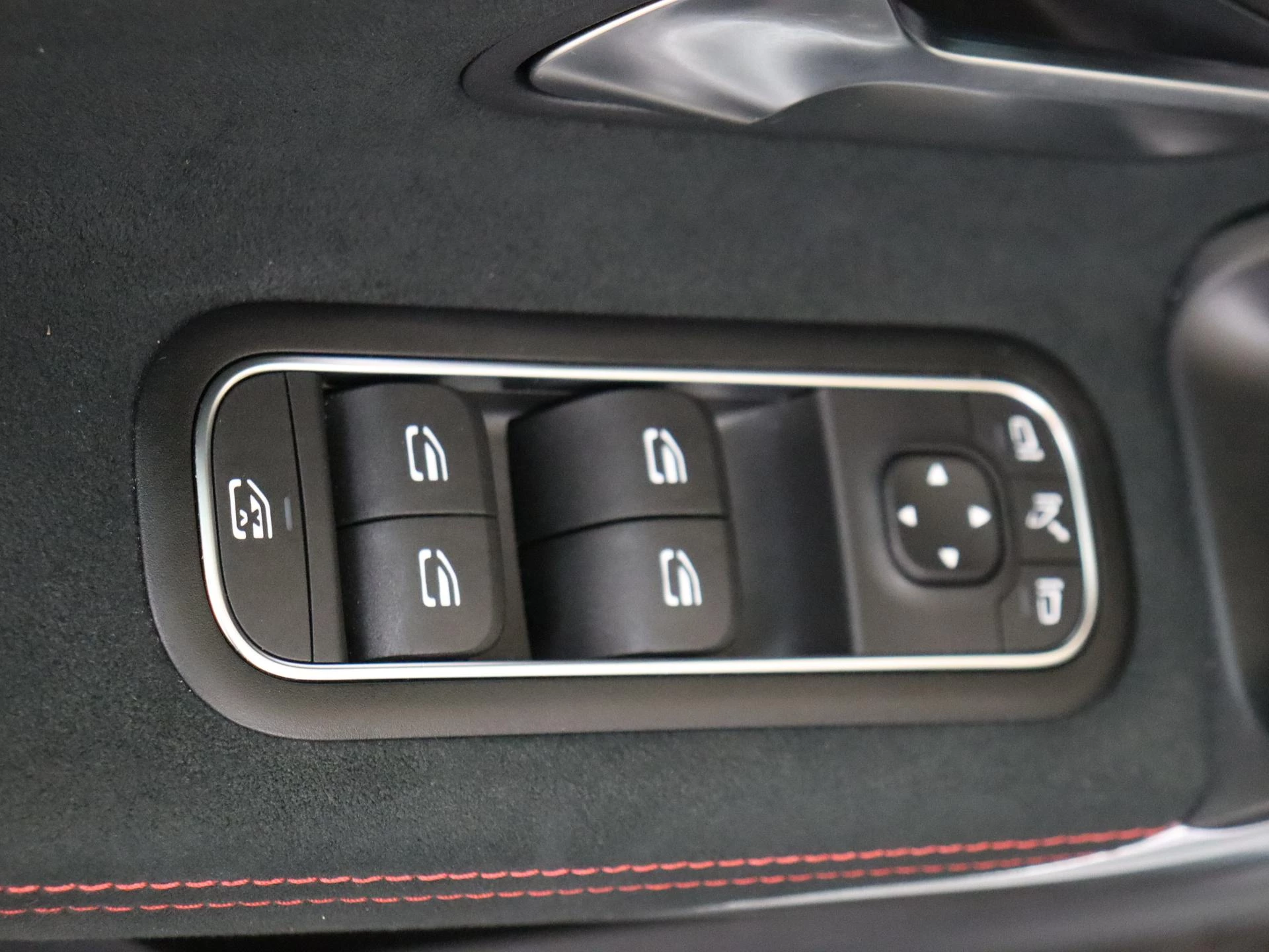 Mercedes-Benz-A-Klasse-image-30