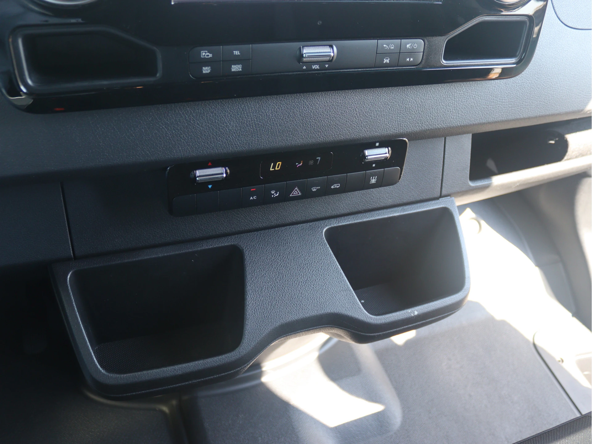 Mercedes-Benz-Sprinter-image-11