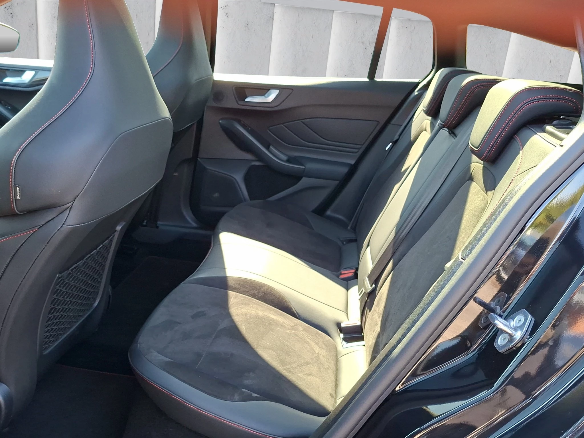 Ford Focus ST X Turnier 2.3 EB Aut. | LED | Pano | ACC | RFK | SHZ | LMF | Navi | B&O