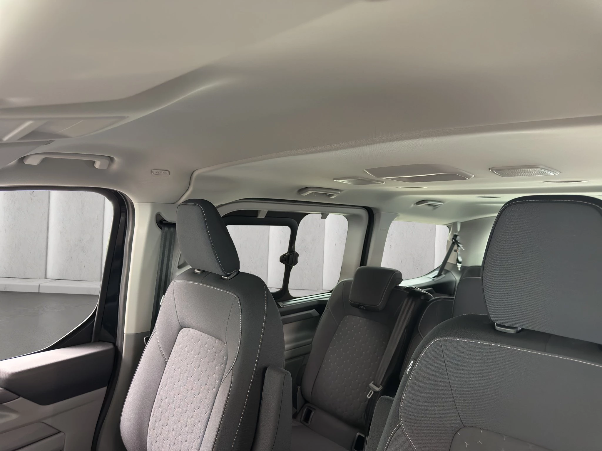 Ford-Tourneo Custom-image-14