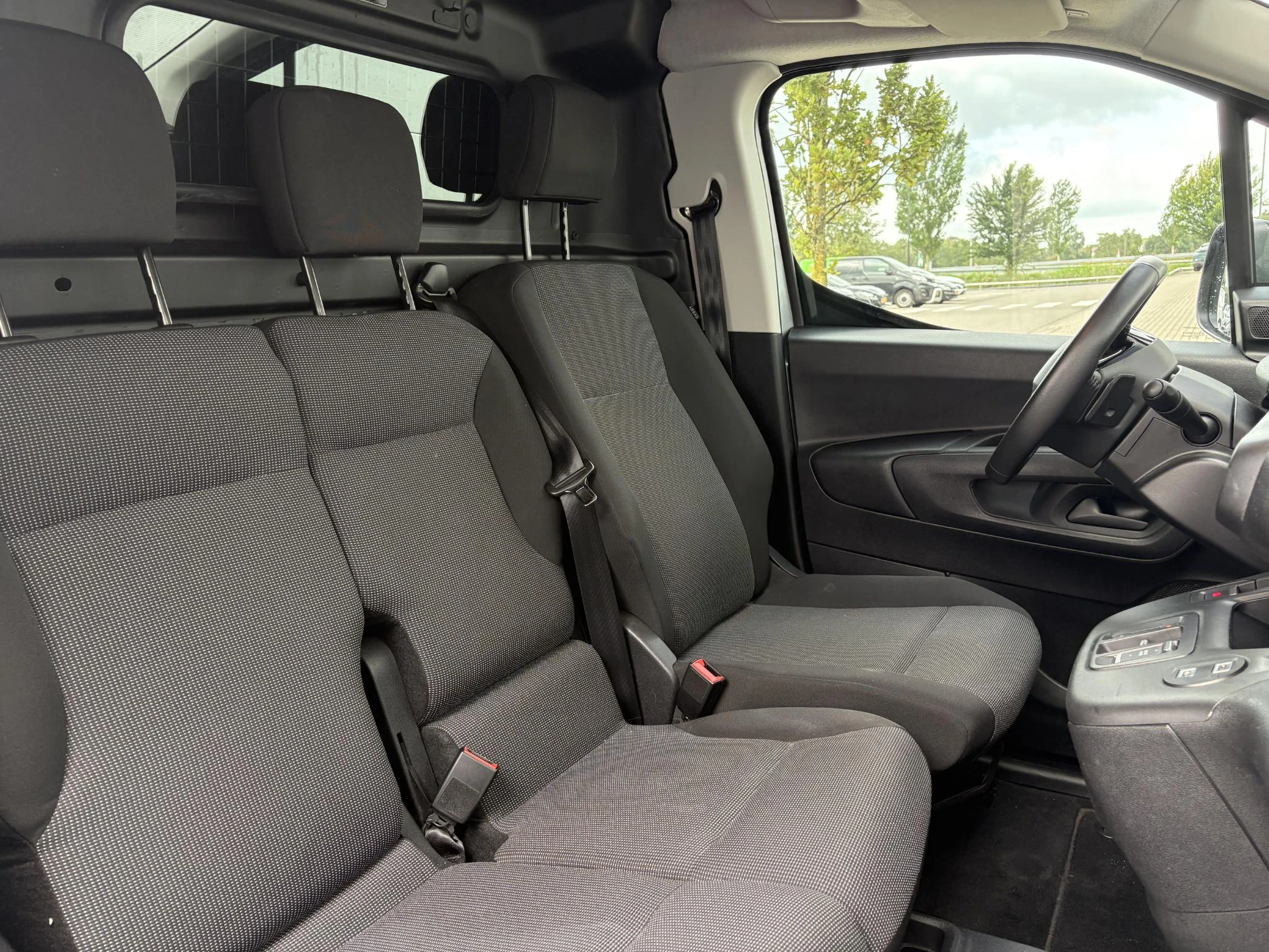 Peugeot-Partner-image-9