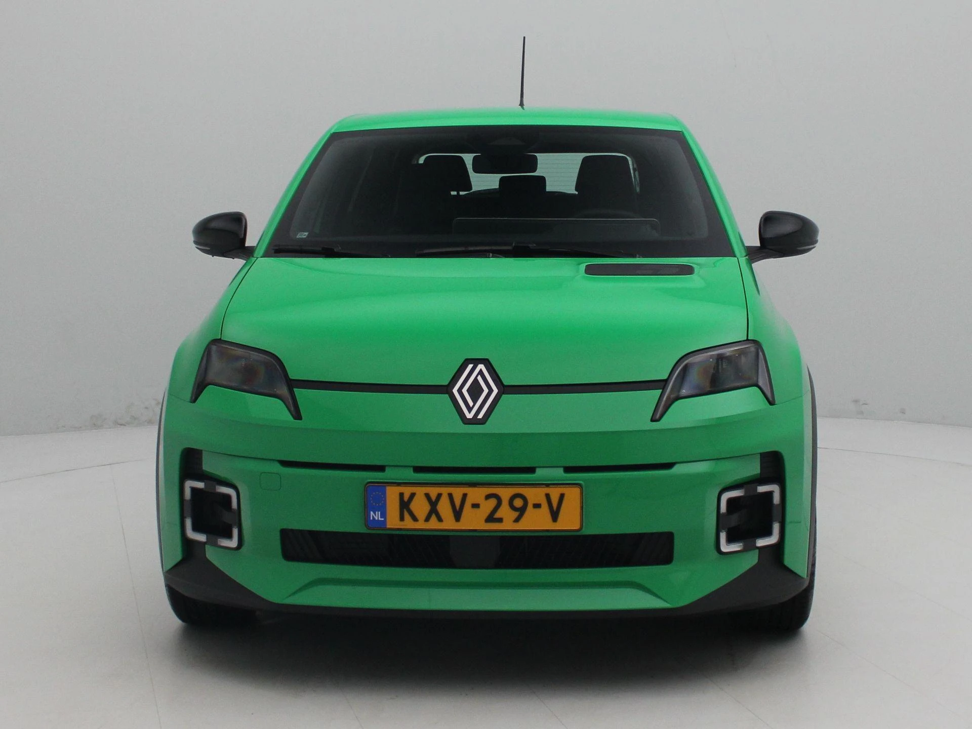 Renault-5-image-2