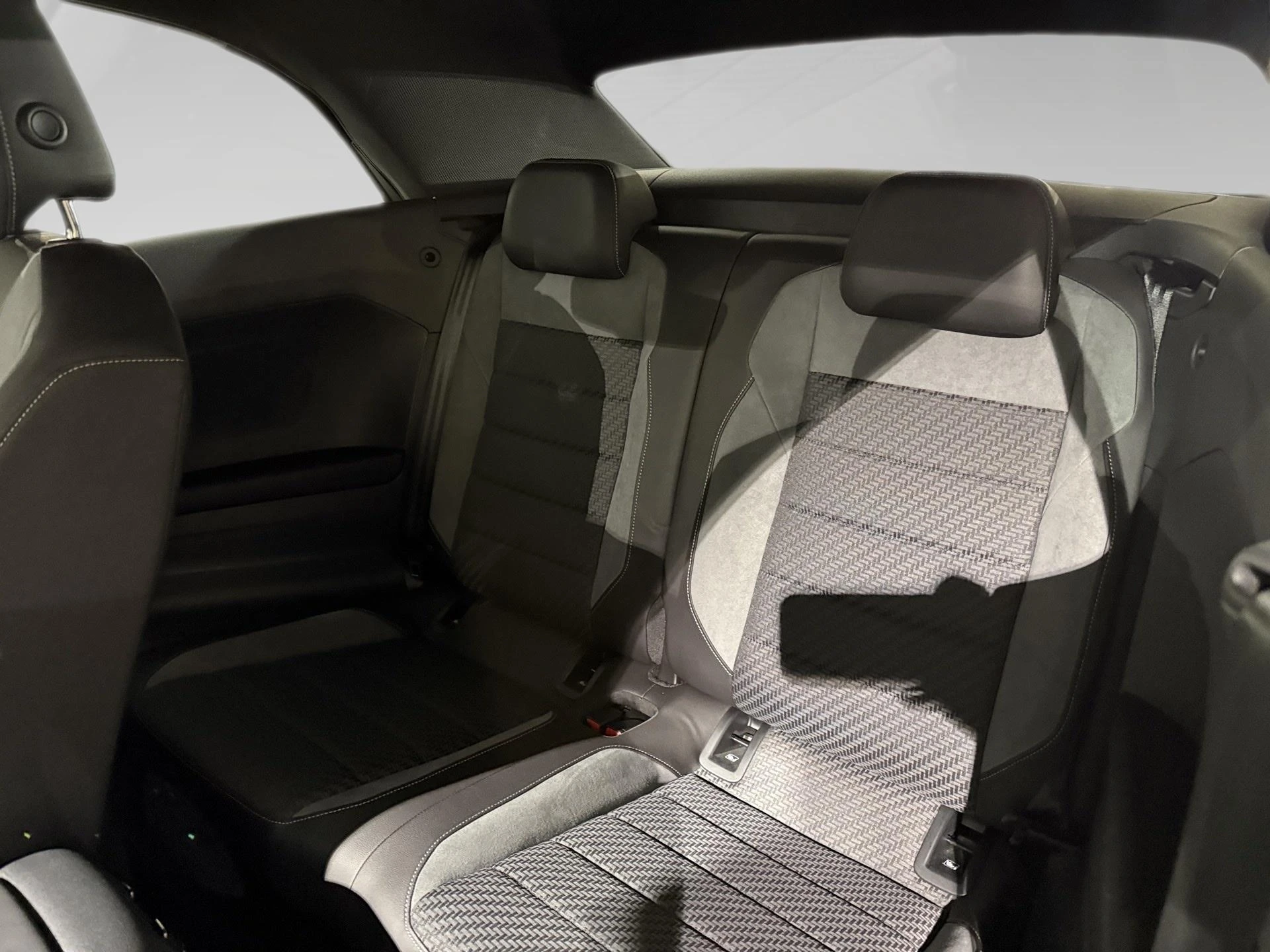 Volkswagen-T-Roc-image-8