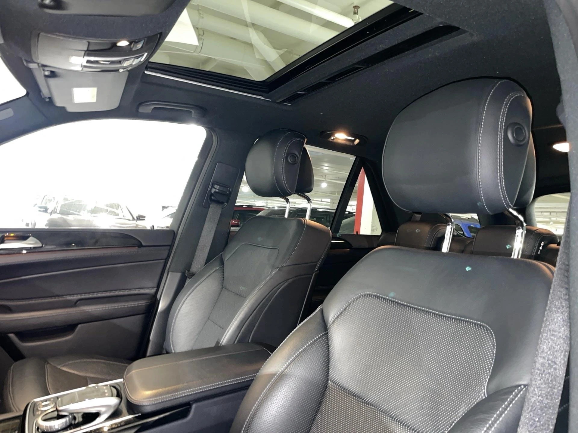 Mercedes-Benz-GLE-image-12