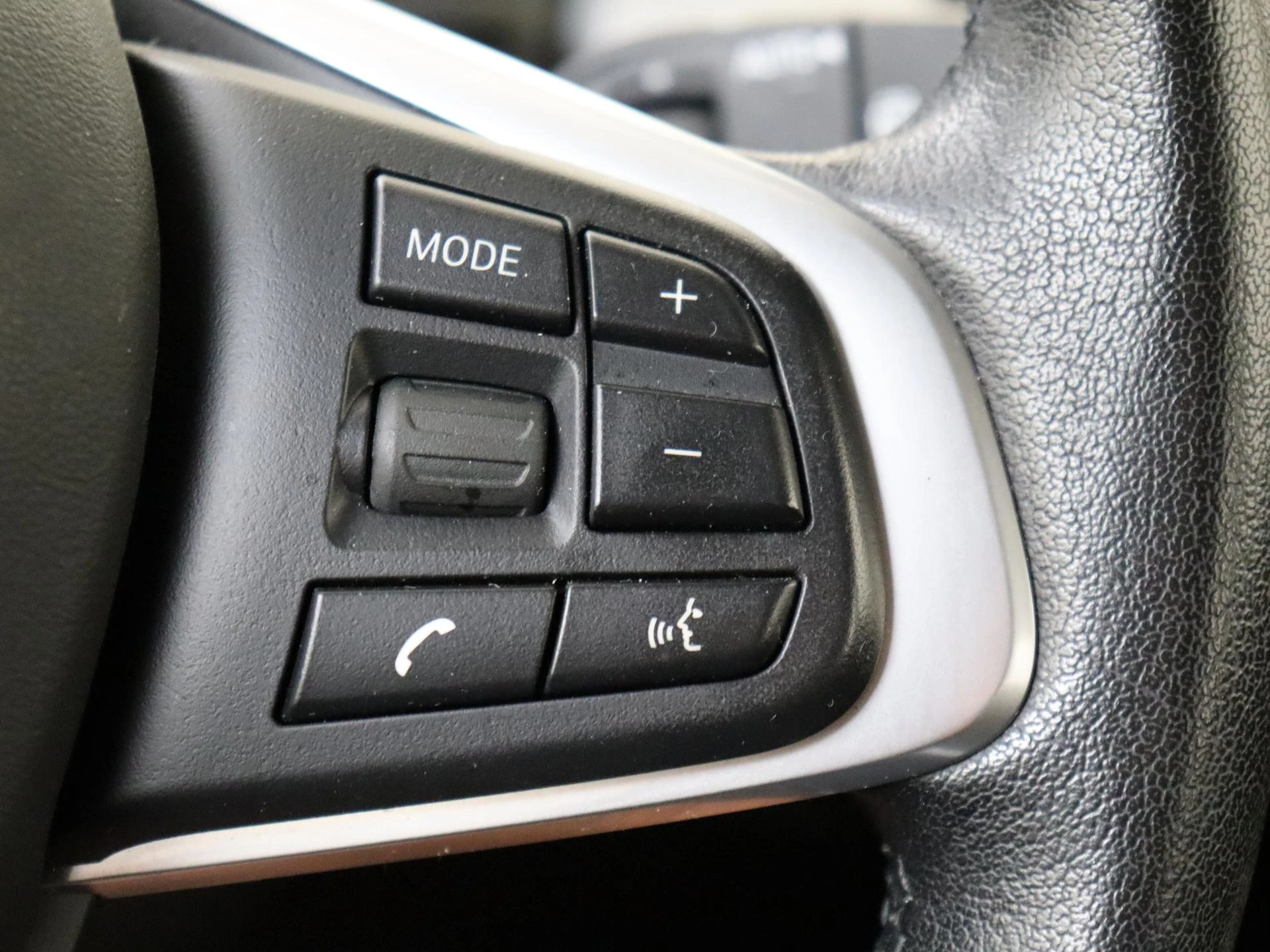 BMW-2 Serie-image-12
