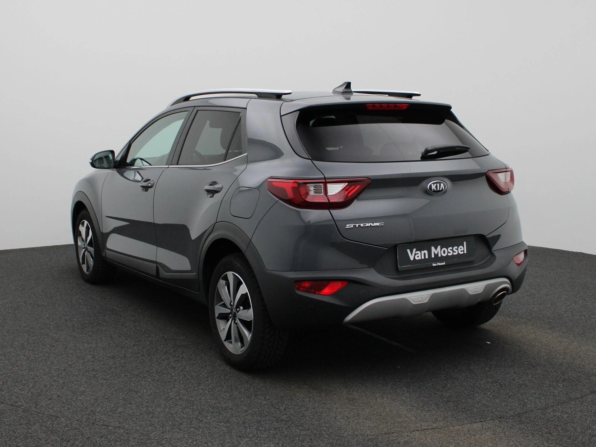 Kia-Stonic-image-1