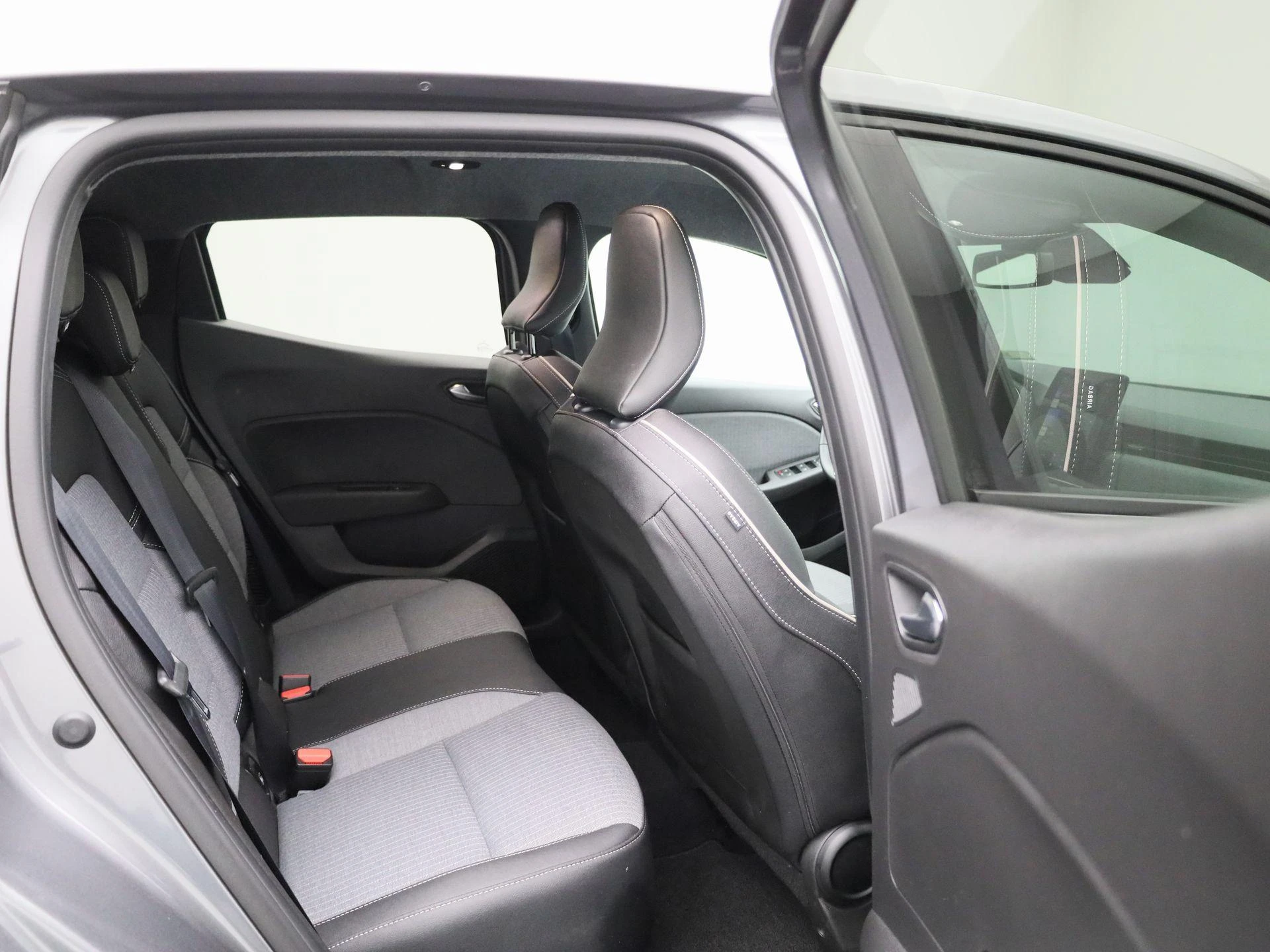 Renault-Clio-image-29