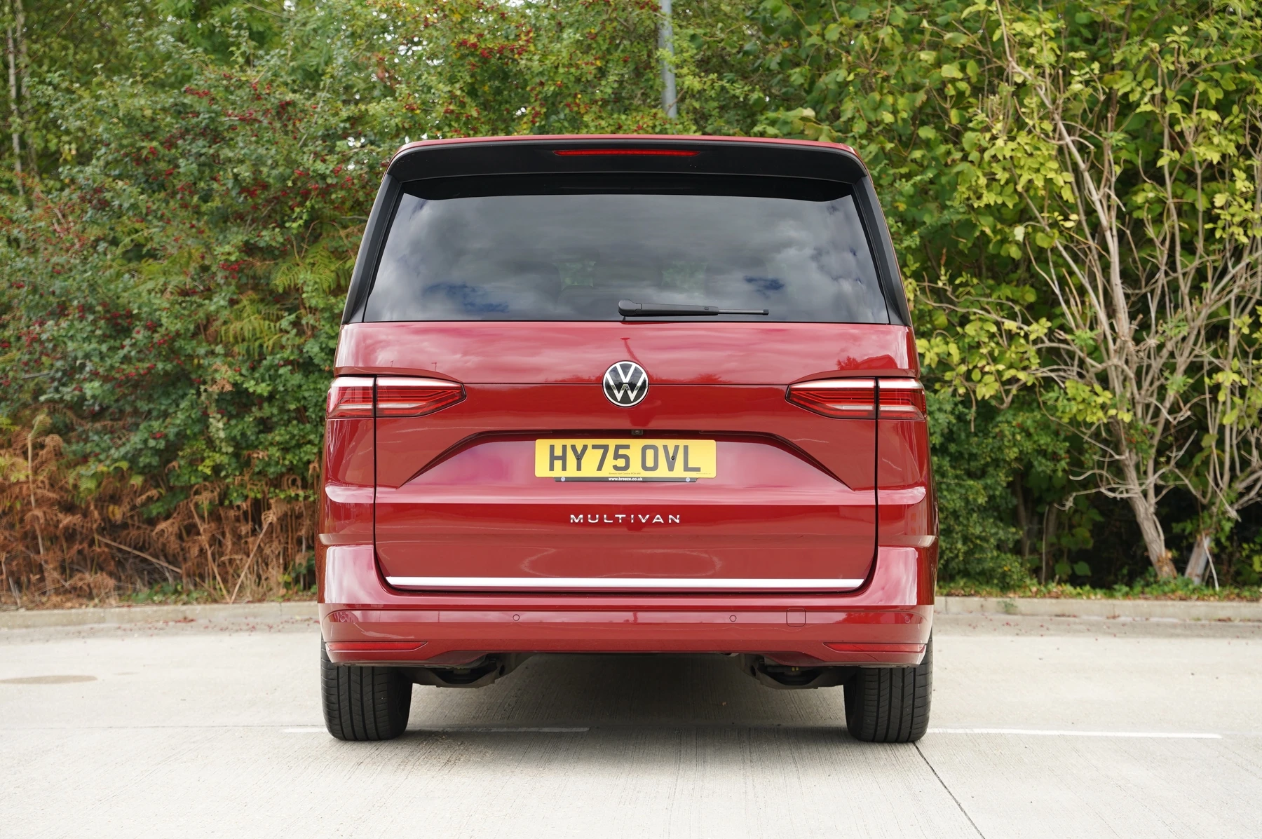 Volkswagen-Multivan-image-13