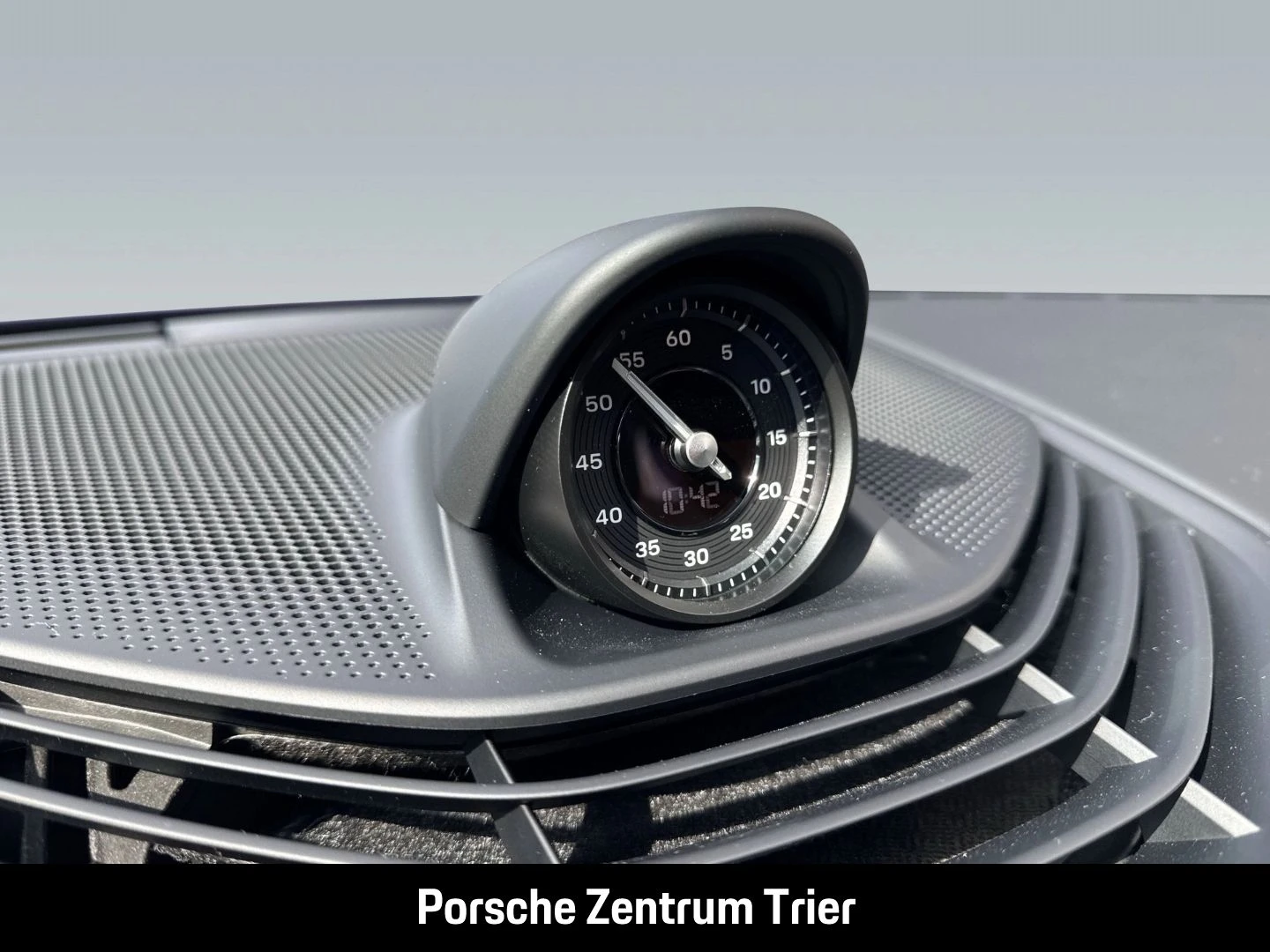 Porsche-Taycan-image-22