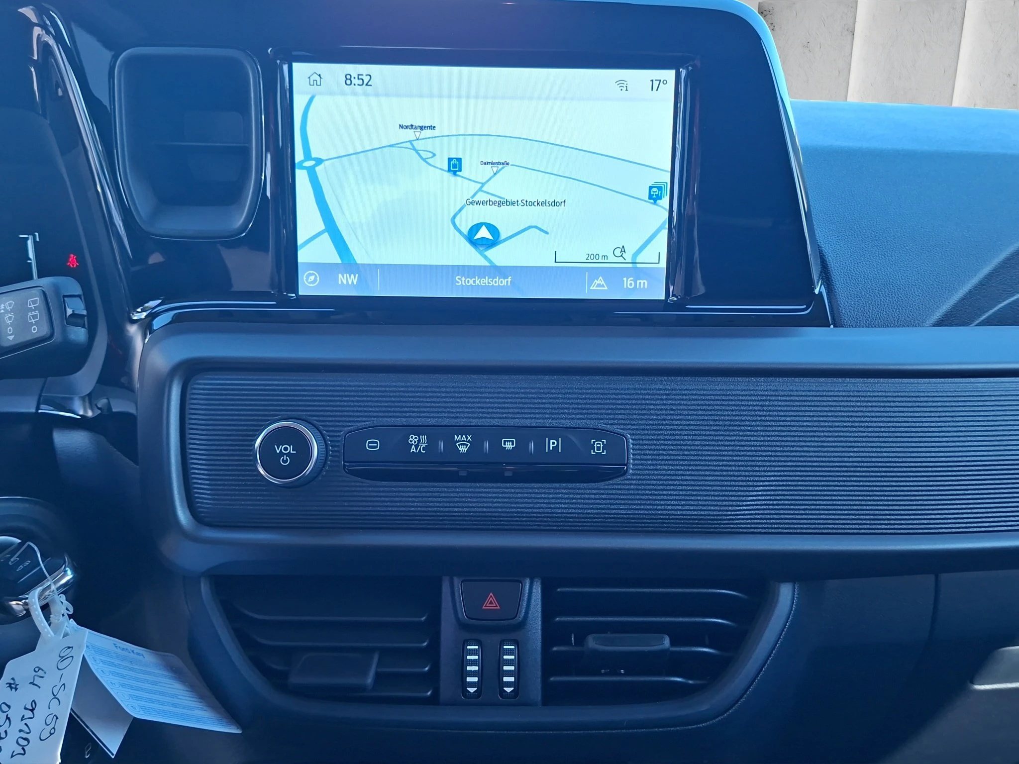 Ford-Tourneo Courier-image-14