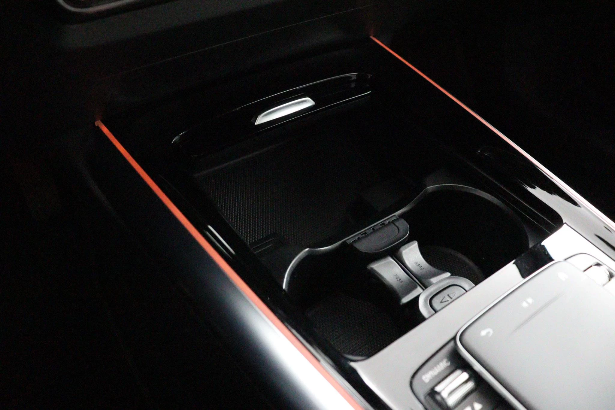 Mercedes-Benz-B-Klasse-image-76