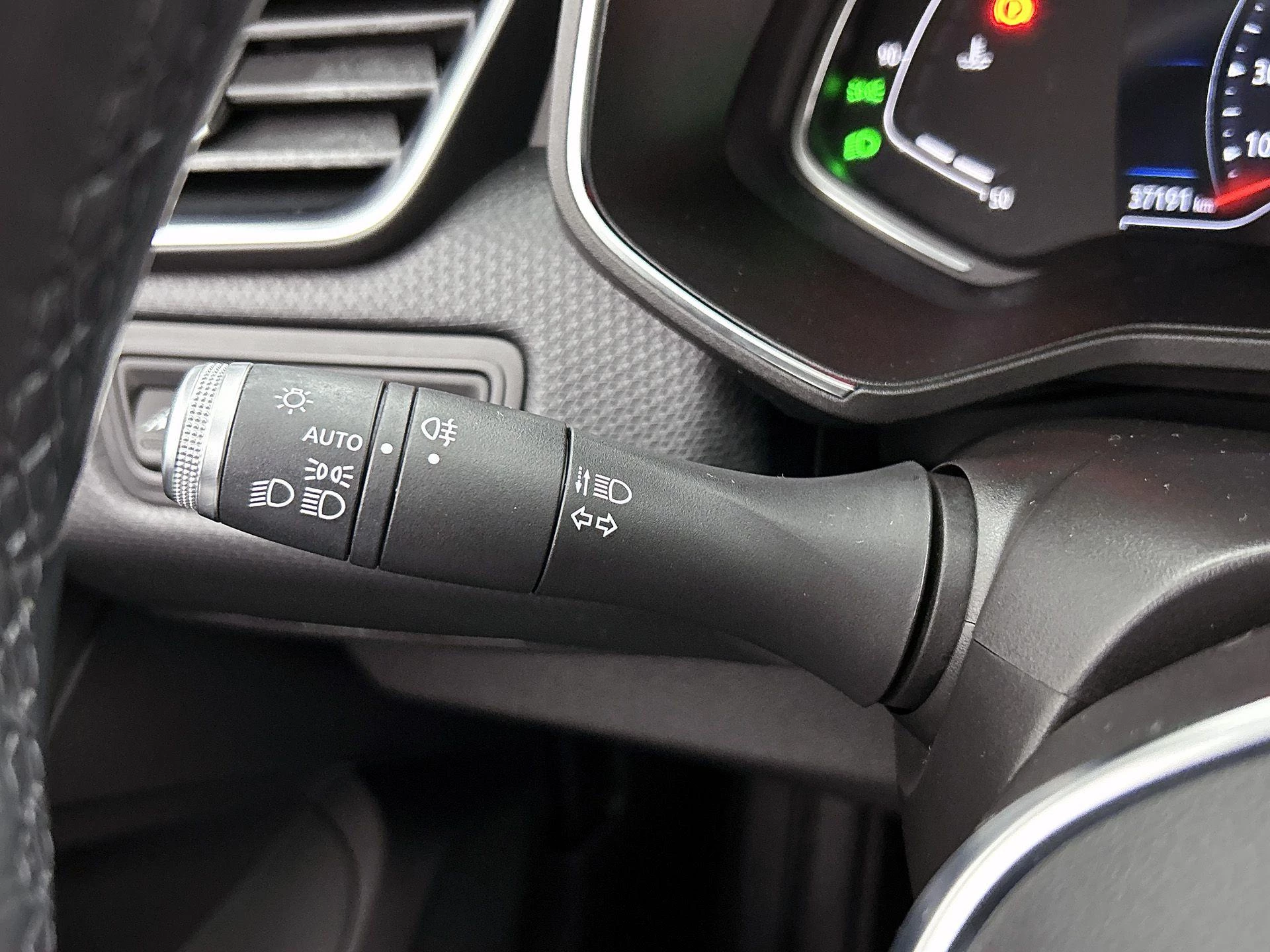 Renault-Clio-image-9