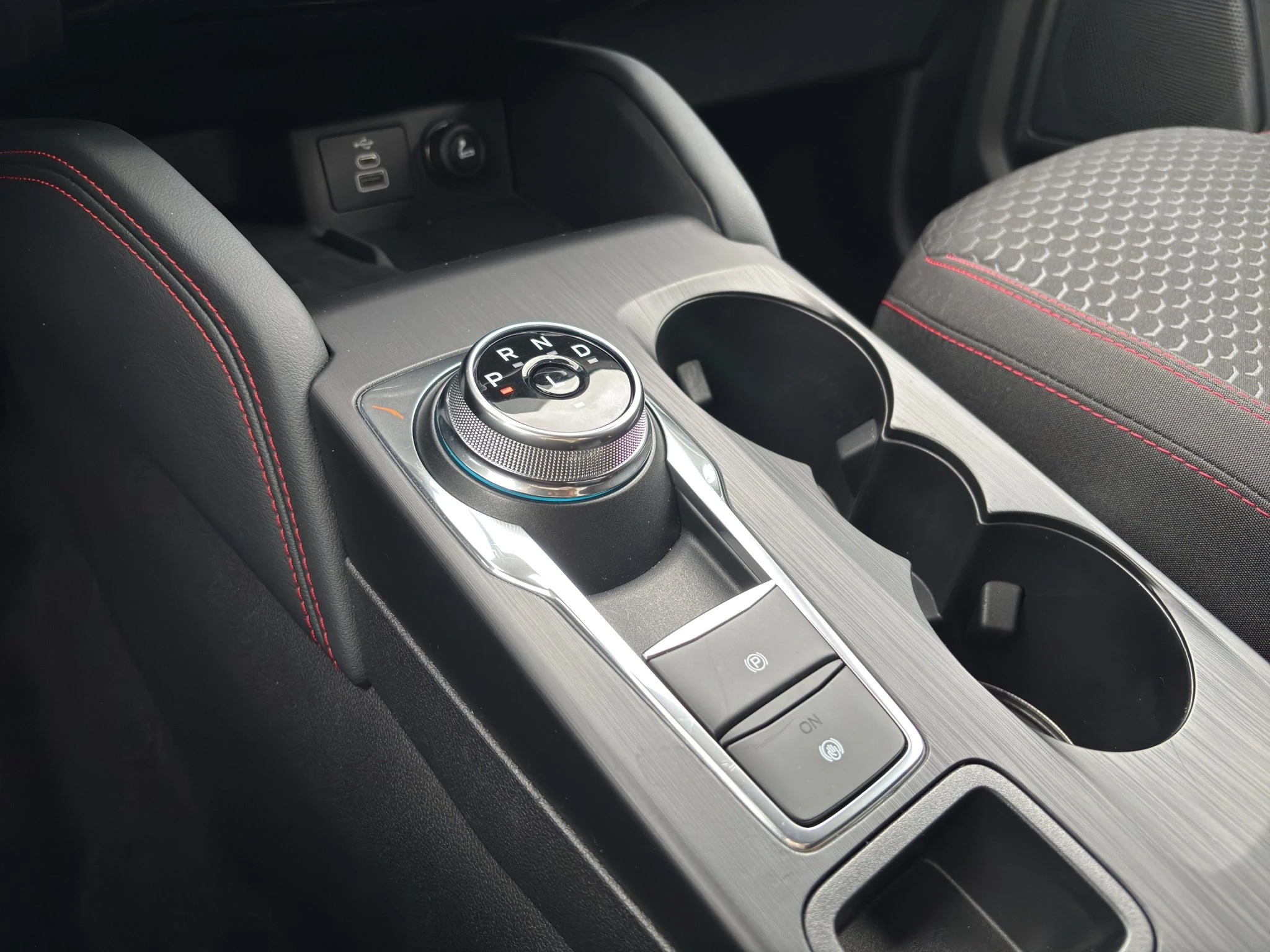 Ford Kuga ST-Line Aut.*KAM*LED-MATRIX*NAVI*GRA*WINTER-PKT.
