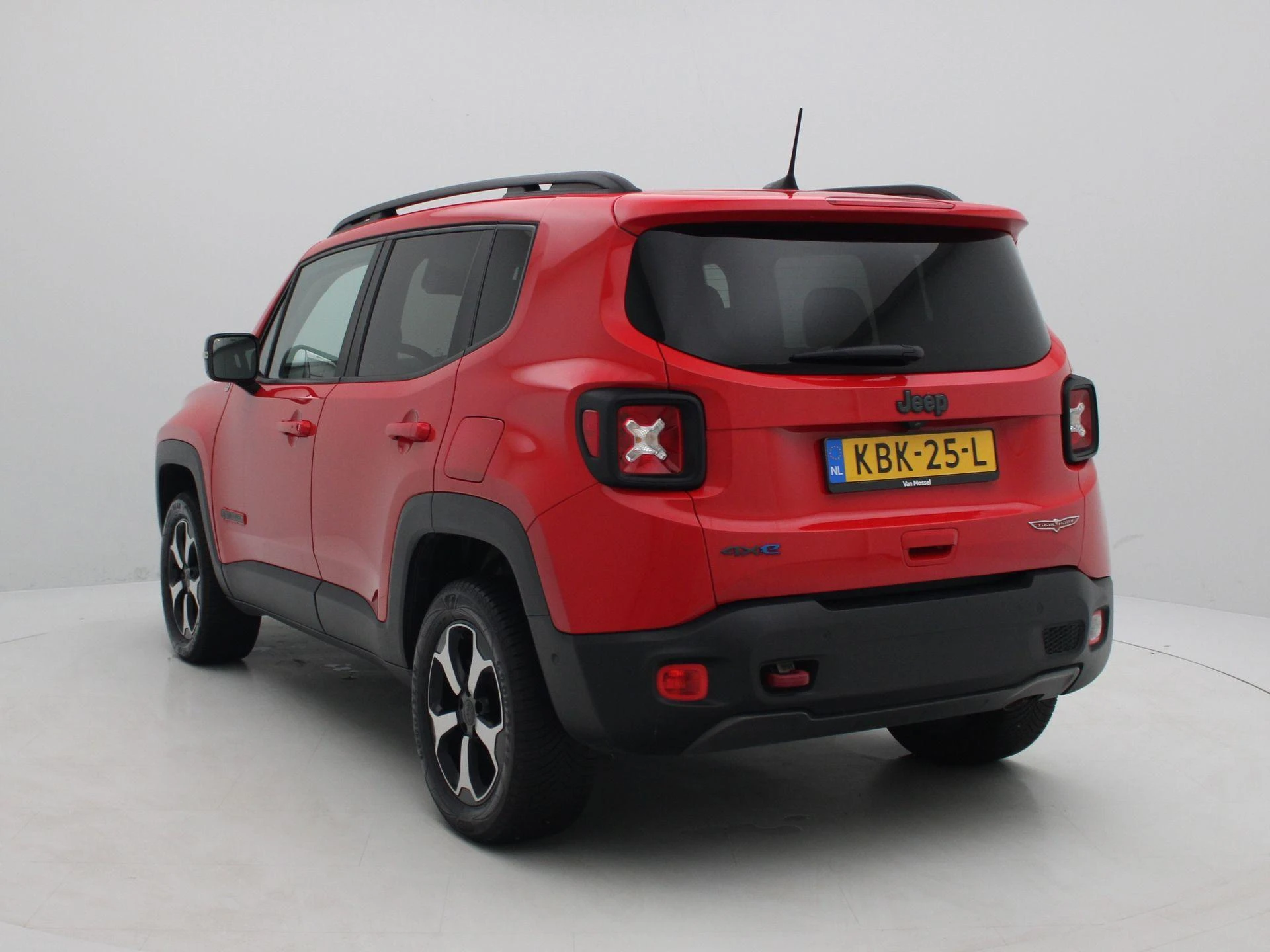 Jeep-Renegade-image-2