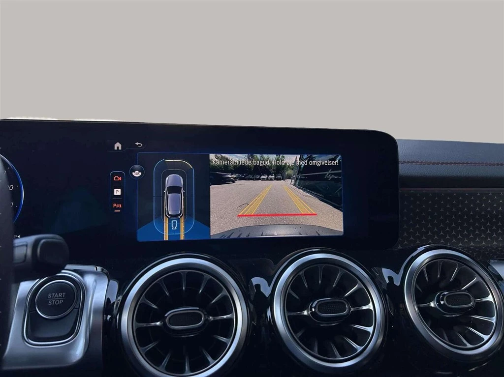 Mercedes-Benz-EQB-image-14