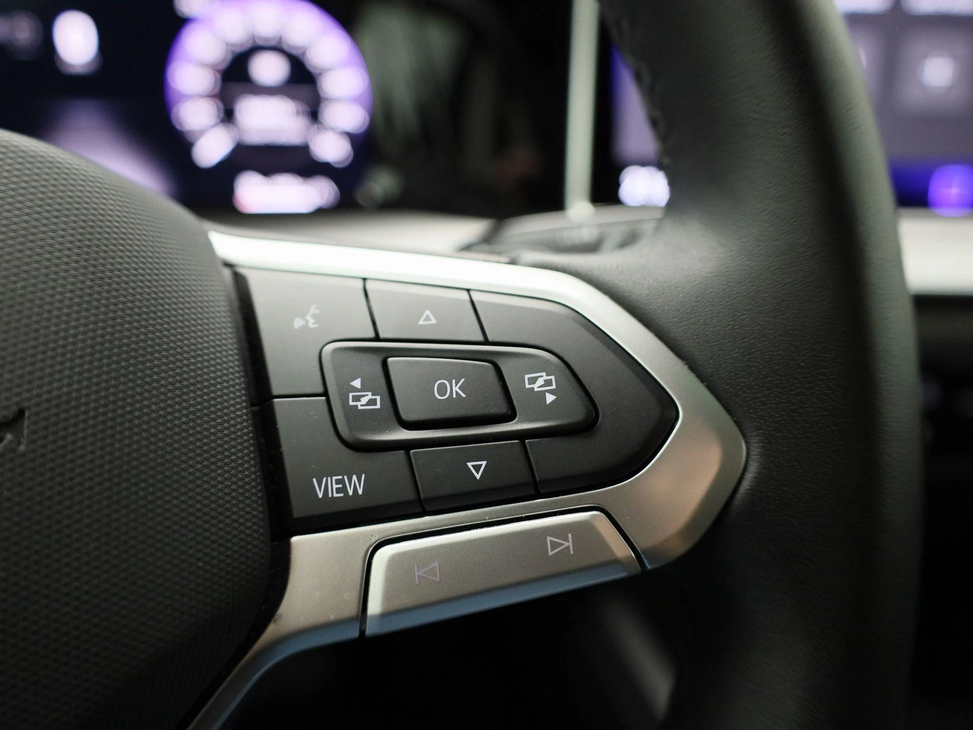 Volkswagen-Golf-image-19