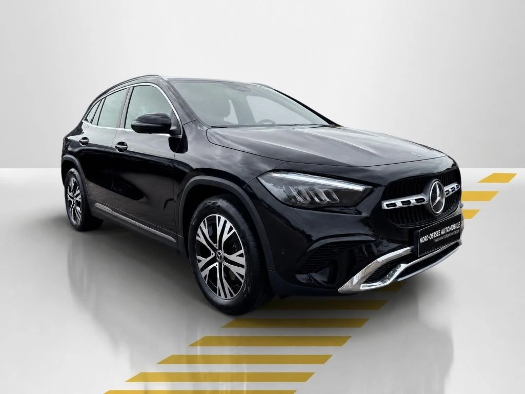 Mercedes-Benz-GLA 200-image-15