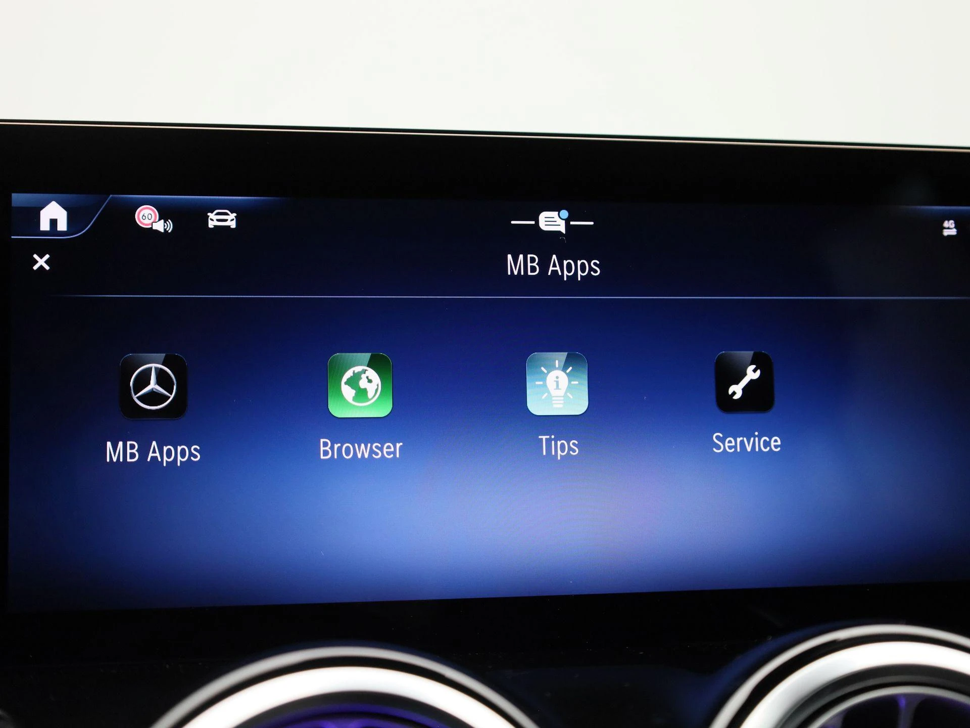 Mercedes-Benz-GLB-image-31