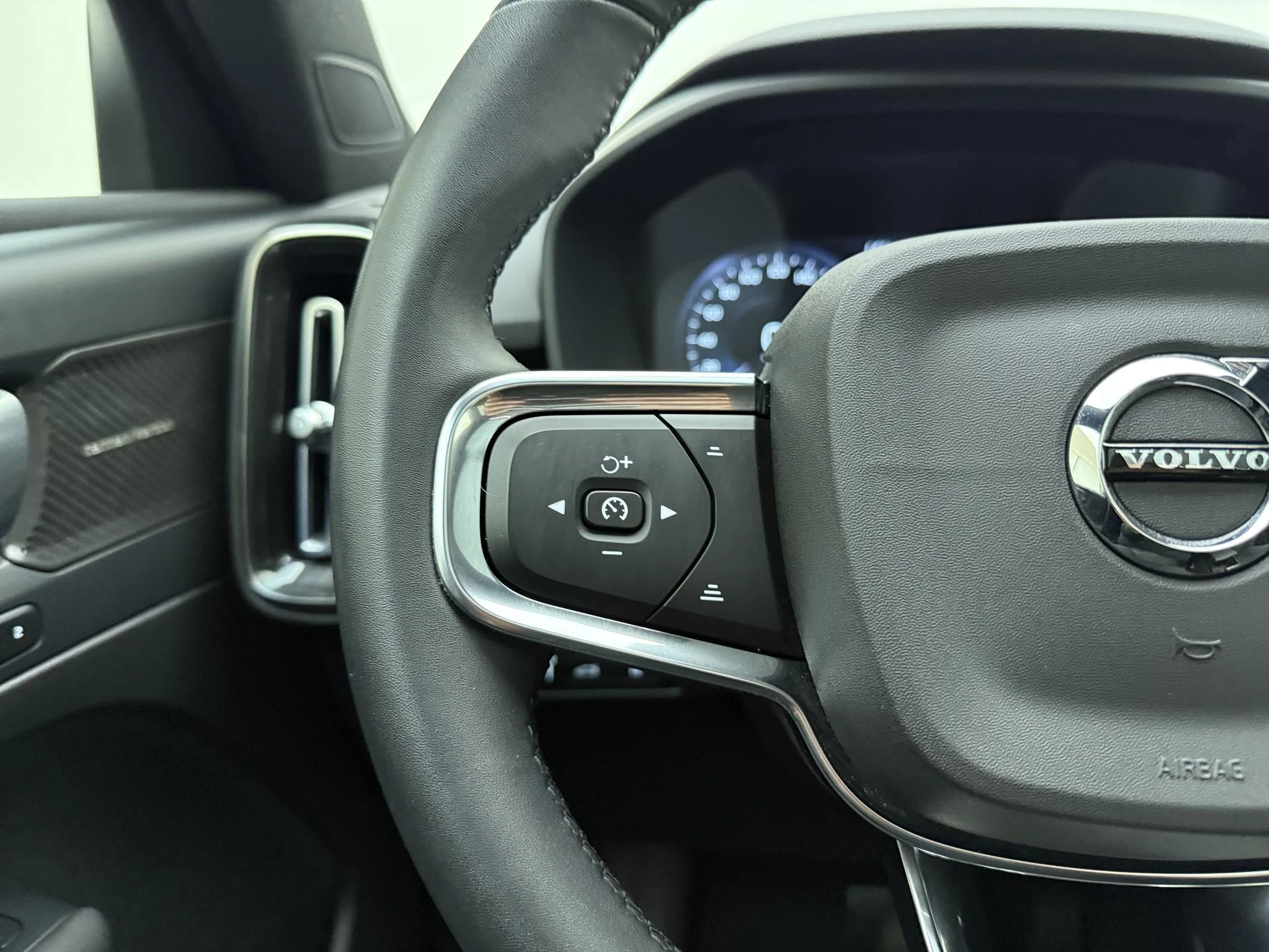 Volvo-XC40-image-17