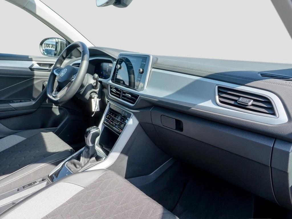 Volkswagen-T-Roc-image-7