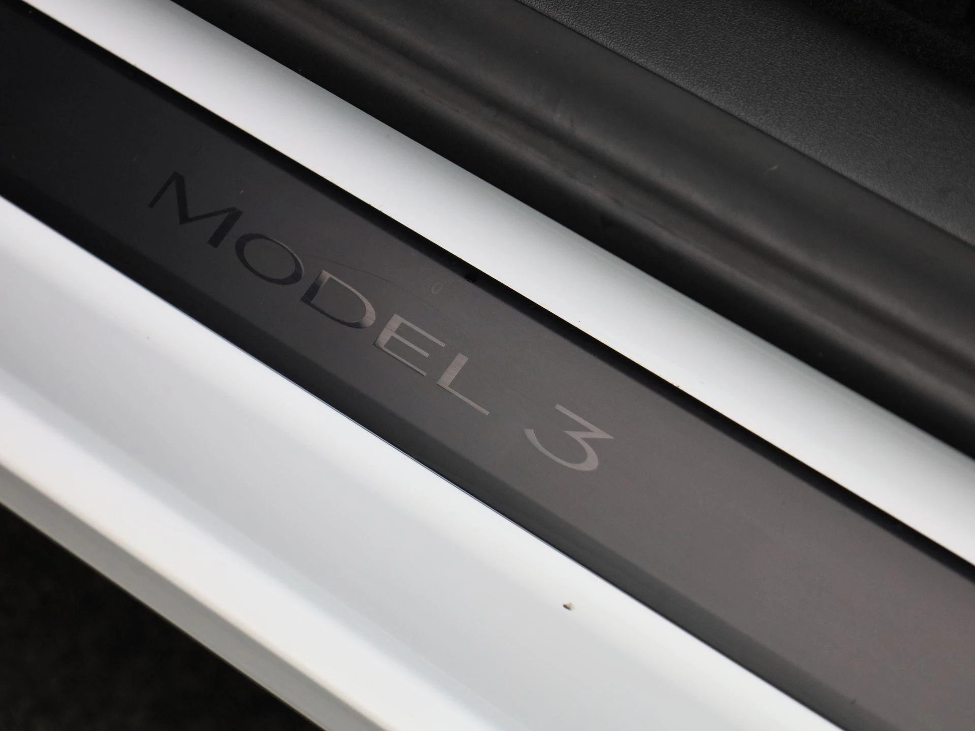 Tesla-Model 3-image-31