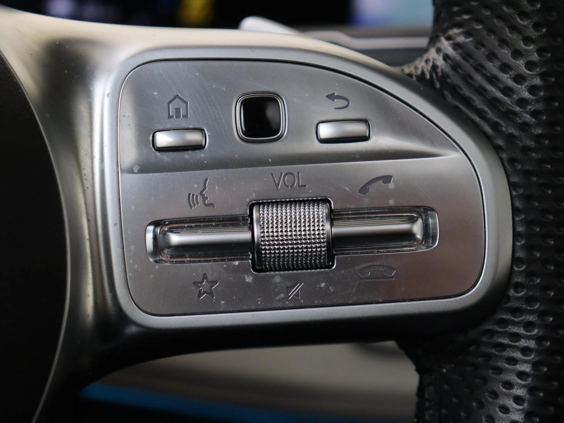 Mercedes-Benz-GLE-image-13
