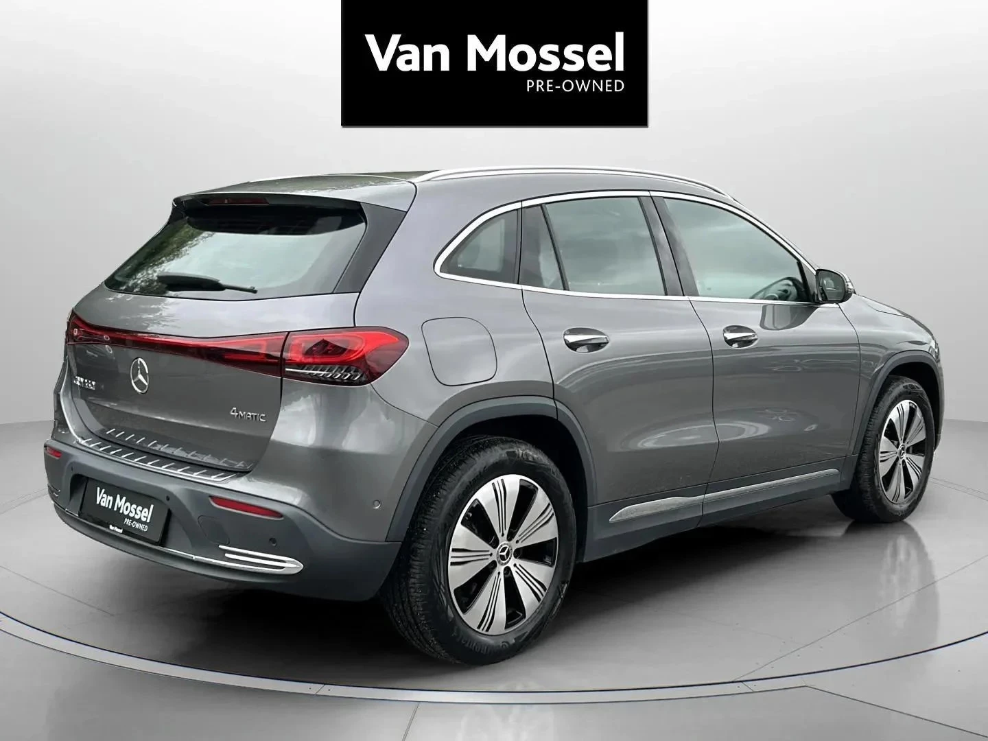 Mercedes-Benz-EQA-image-4