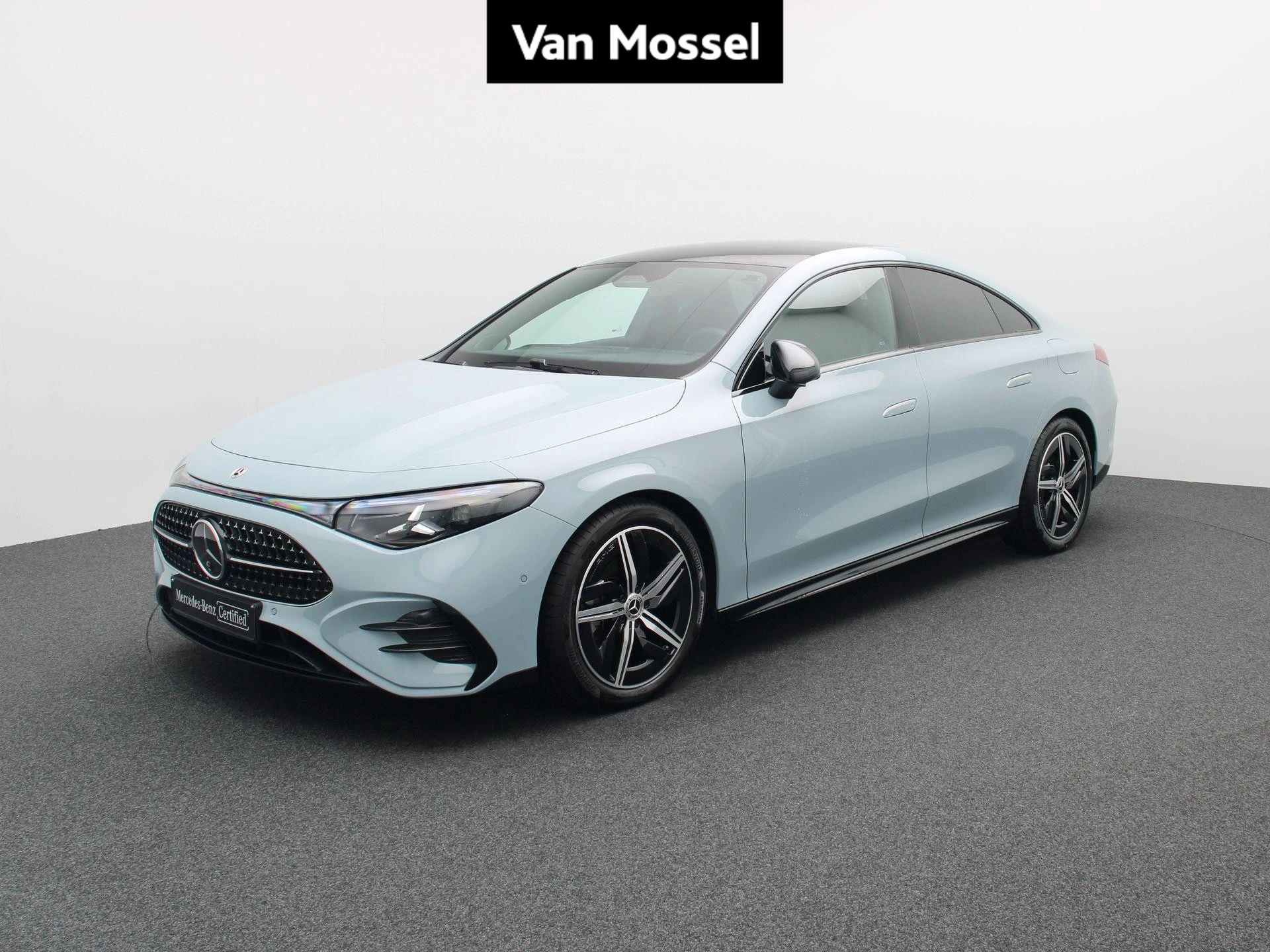 Mercedes-Benz-CLA-image-0