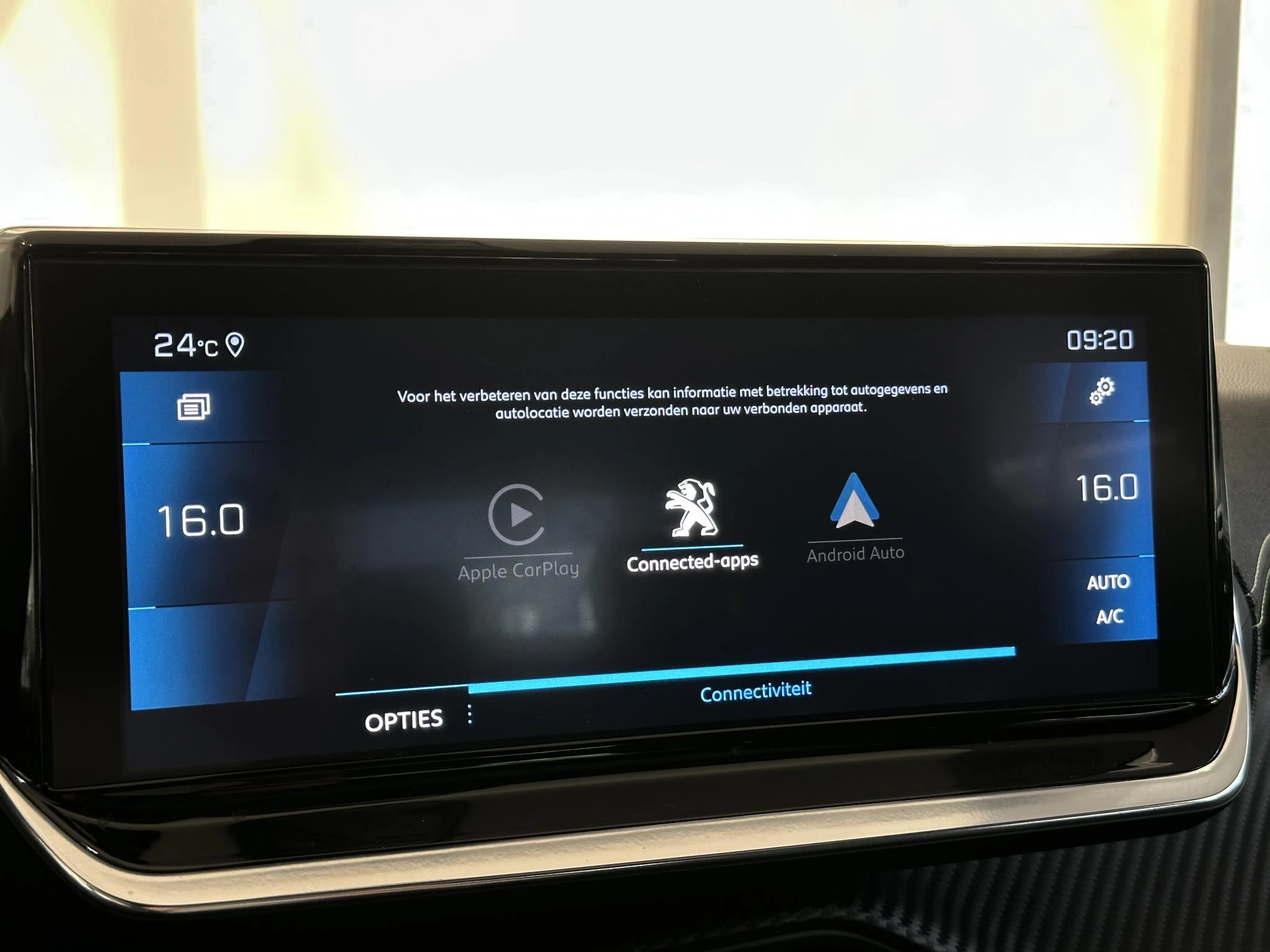 Peugeot-208-image-20