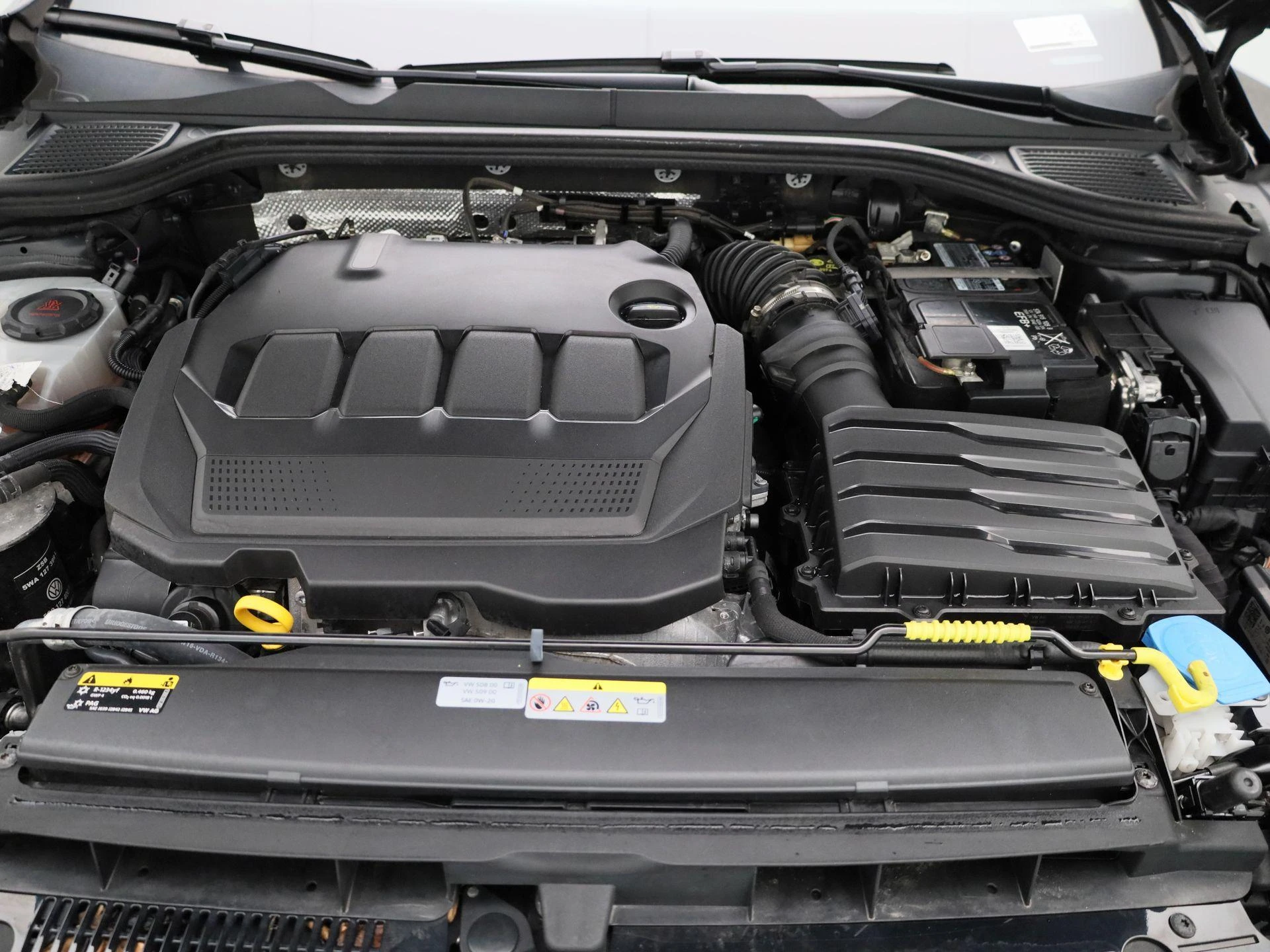 Volkswagen-Golf-image-31