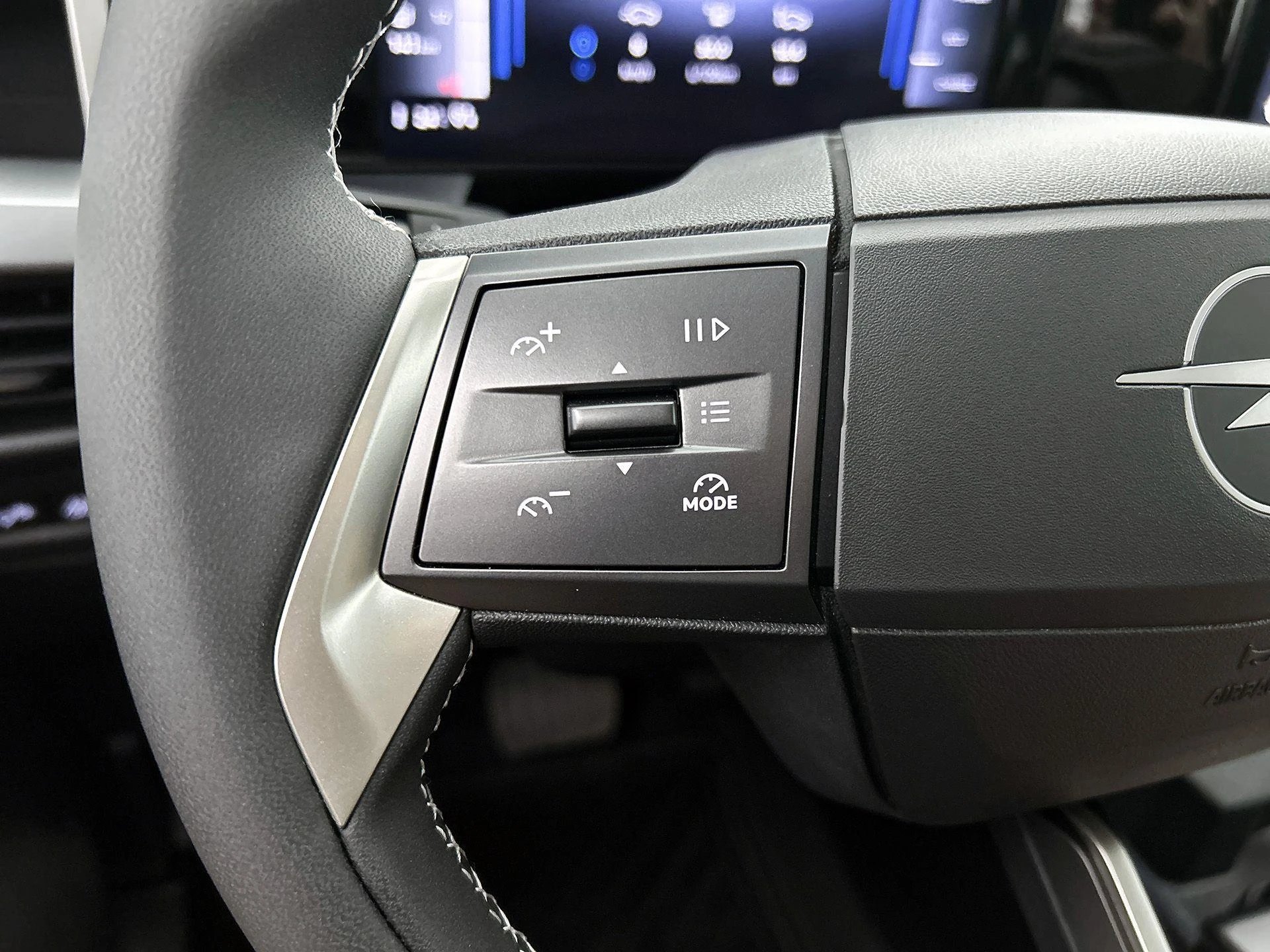 Opel Frontera 1.2 Turbo Hybrid Edition