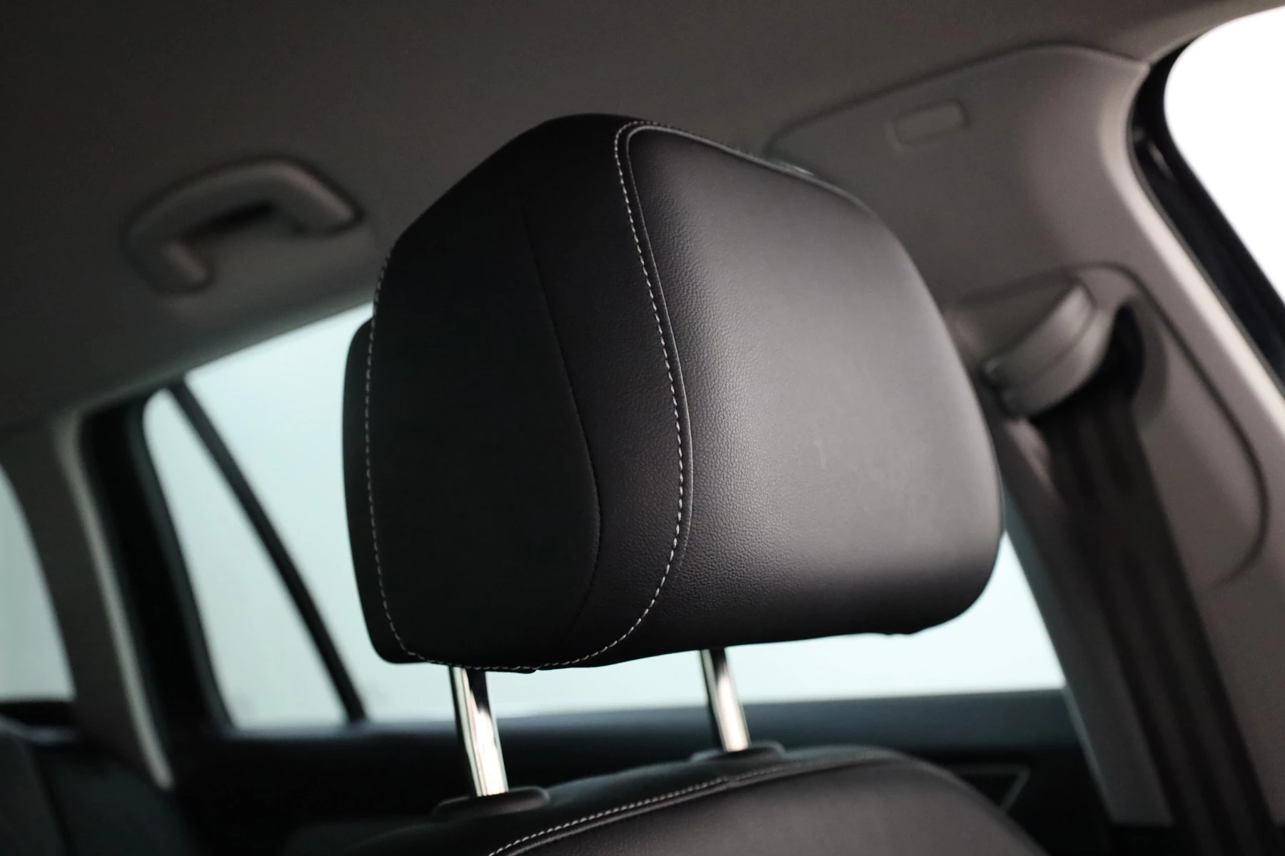 Volkswagen-Passat-image-36