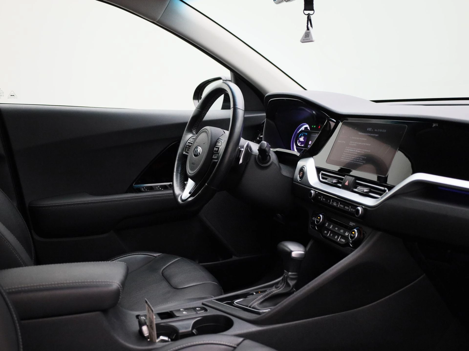 Kia-Niro-image-32