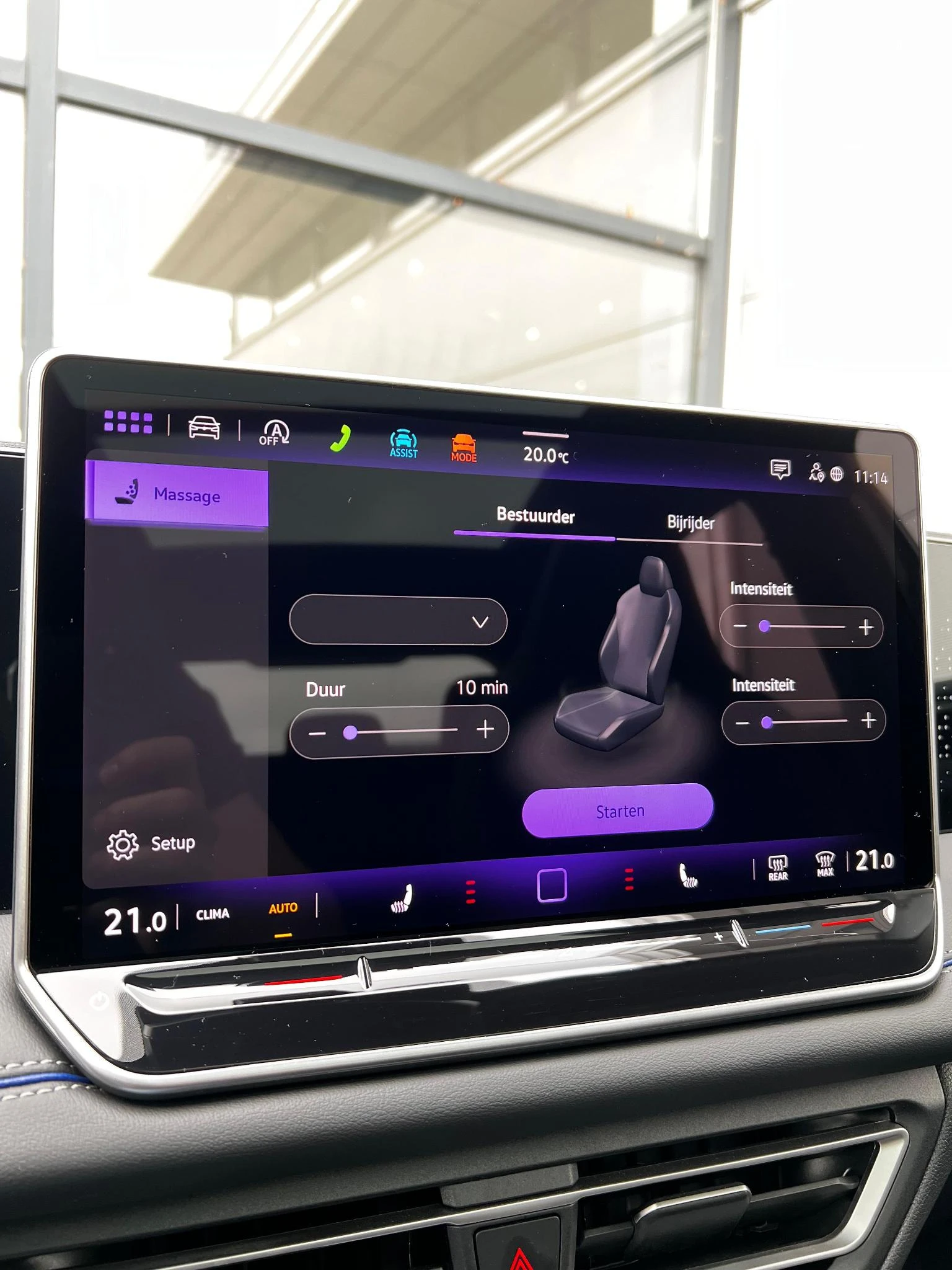 Volkswagen-Tiguan-image-12