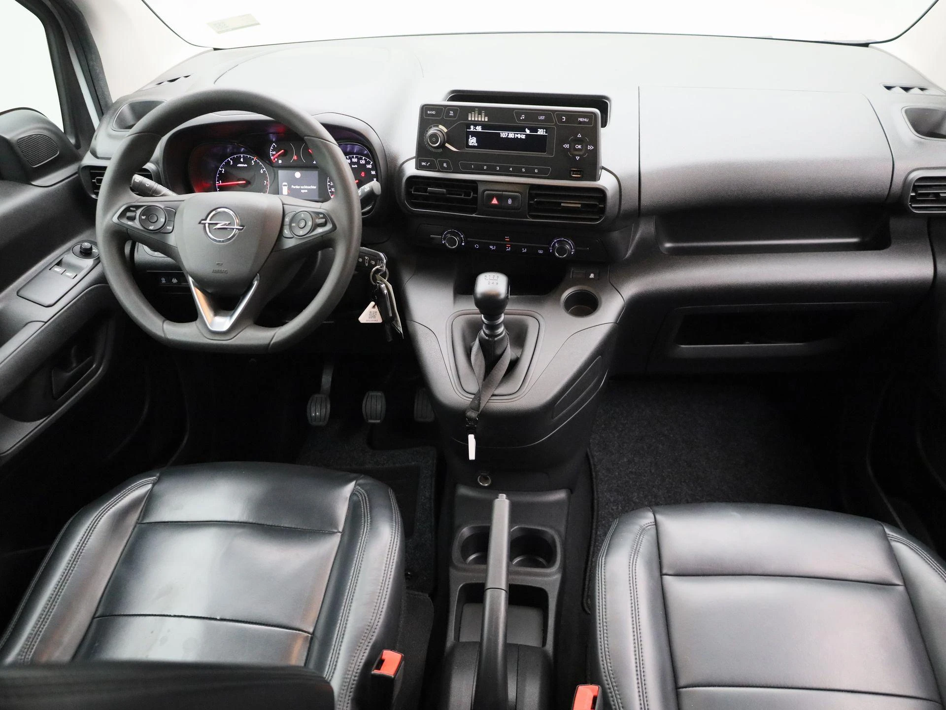 Opel-Combo Life-image-7
