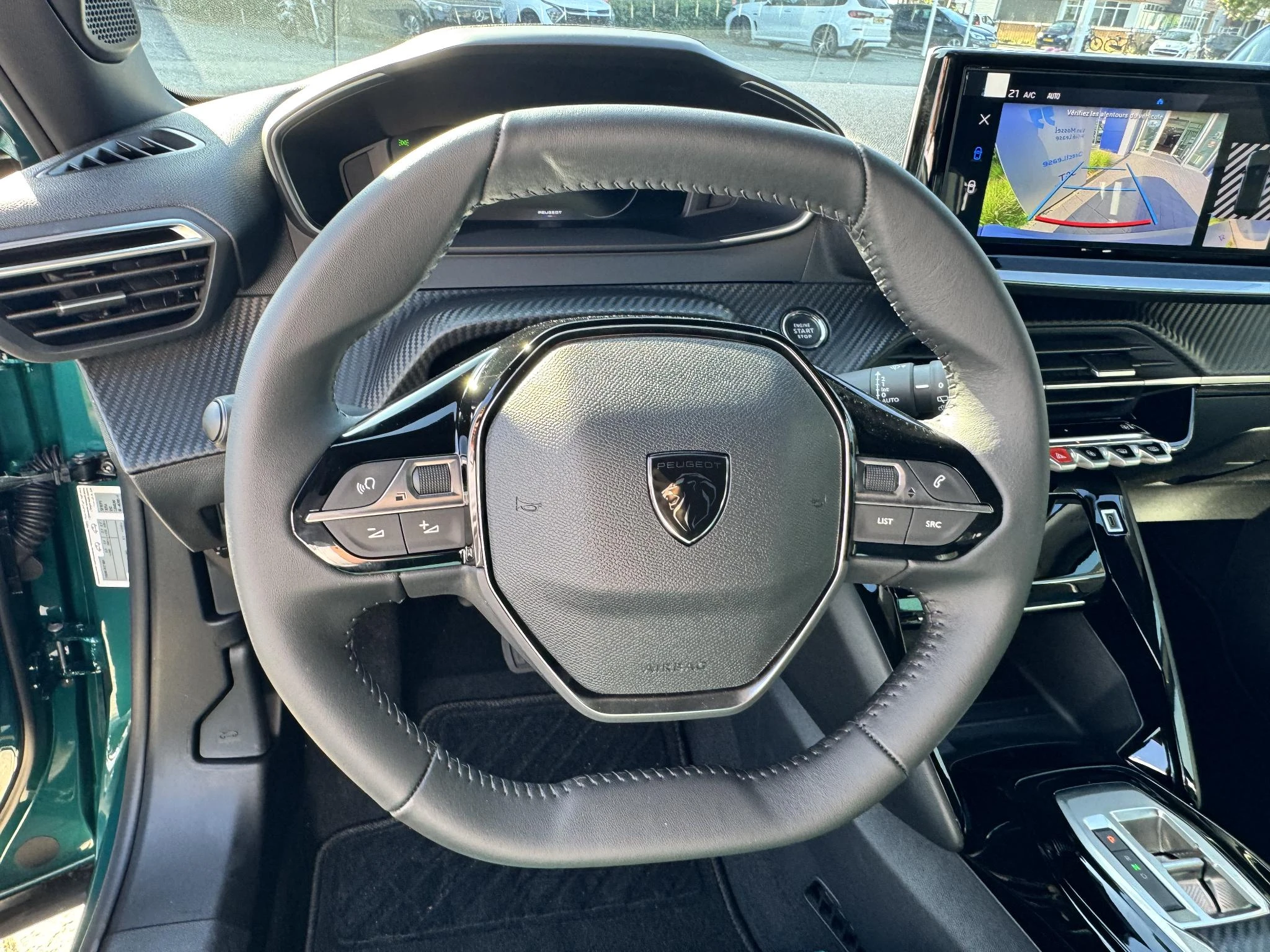 Peugeot-2008-image-12