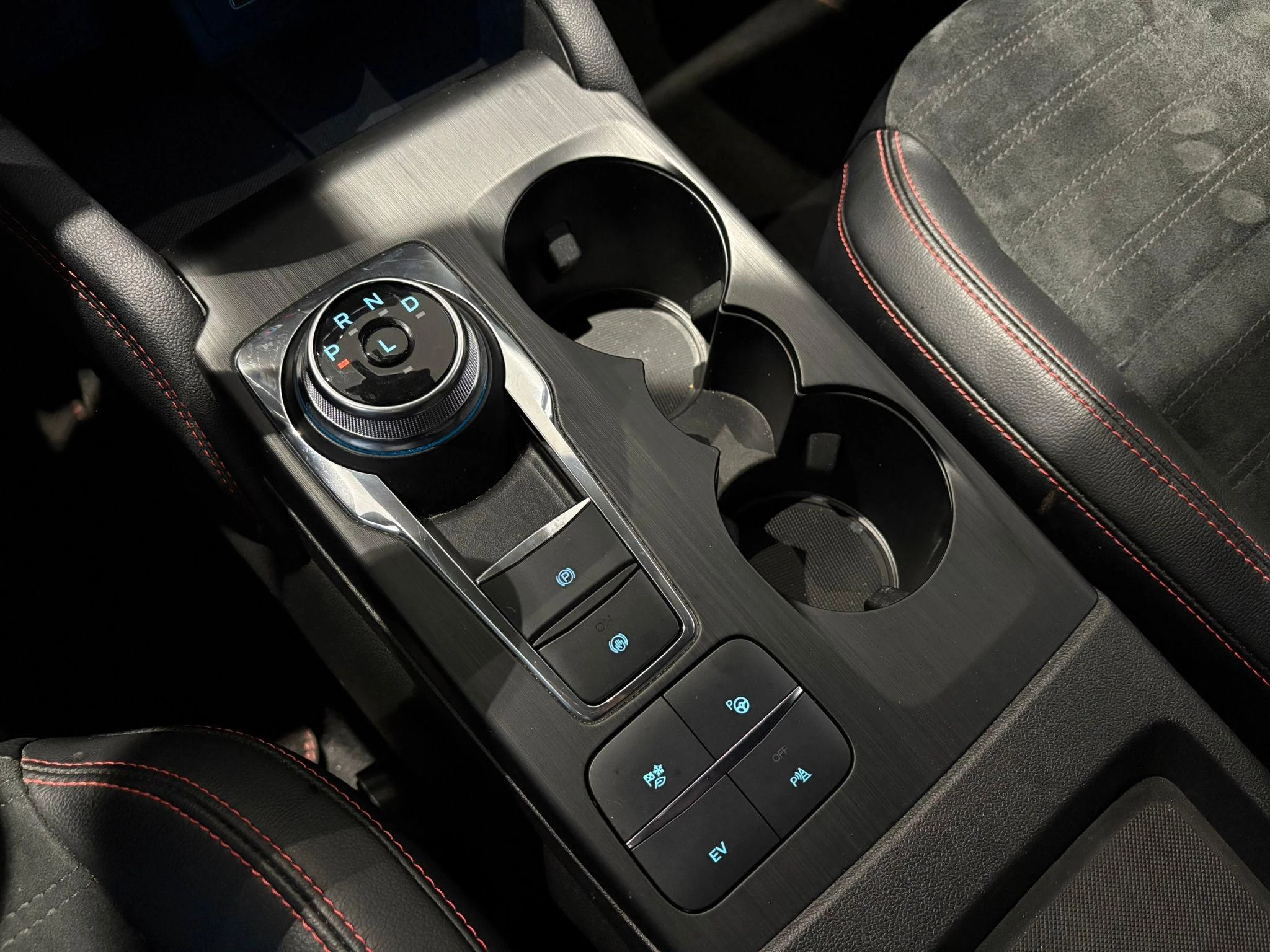 Ford-Kuga-image-22