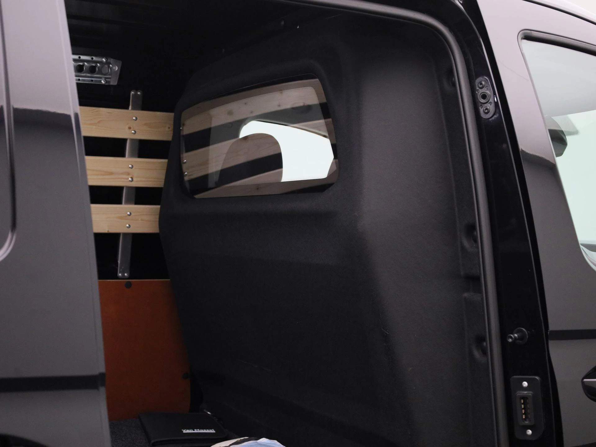 Volkswagen-Caddy-image-13
