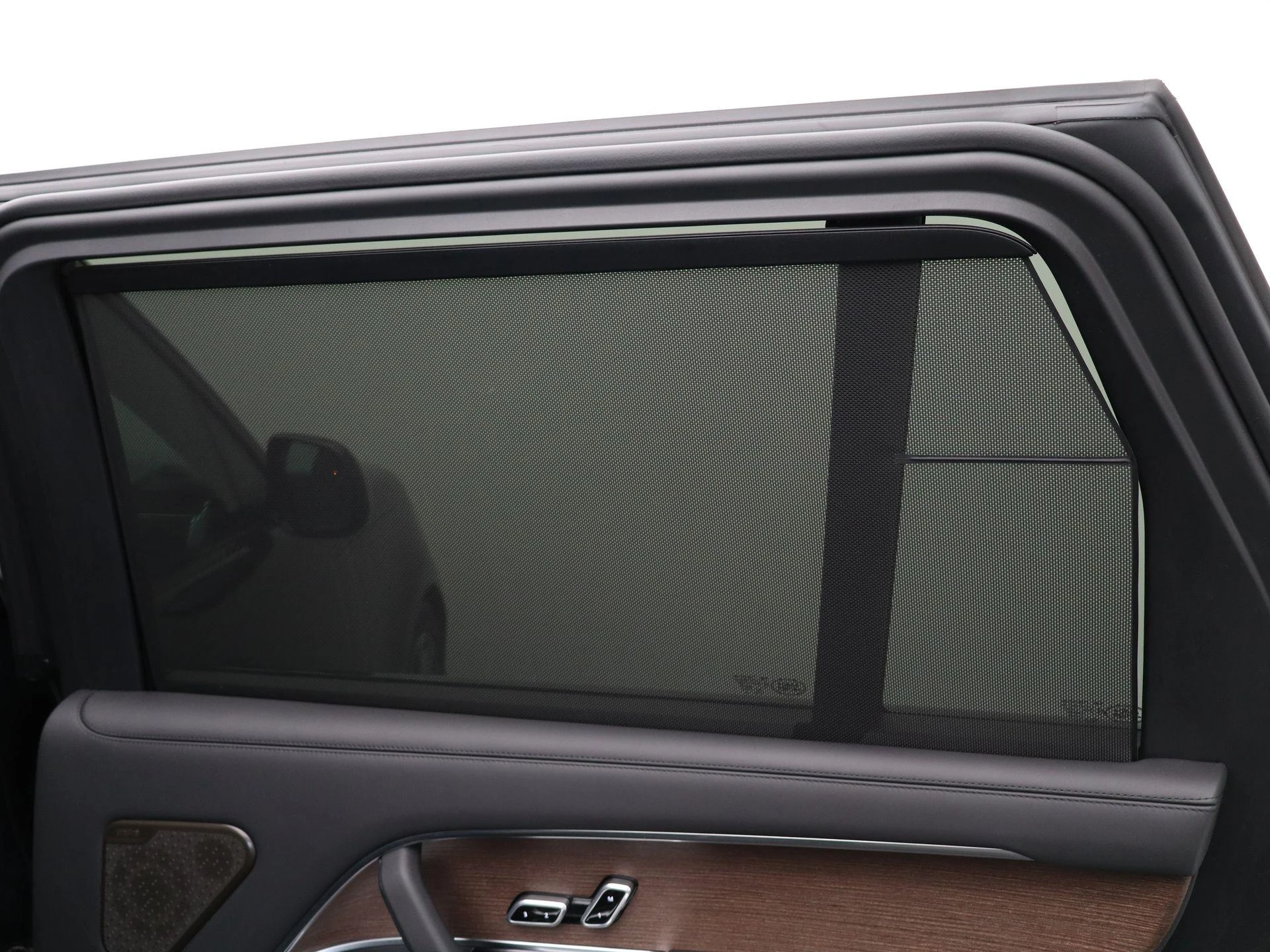 Land Rover Range Rover 3.0 P460e LWB Autobiography PHEV