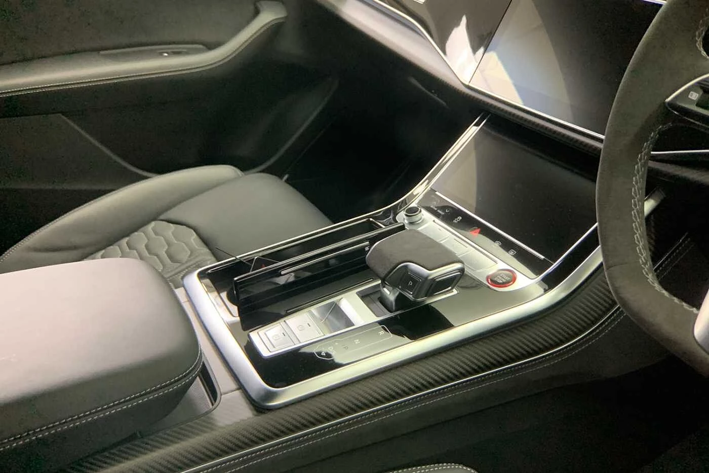Audi-RSQ8-image-7